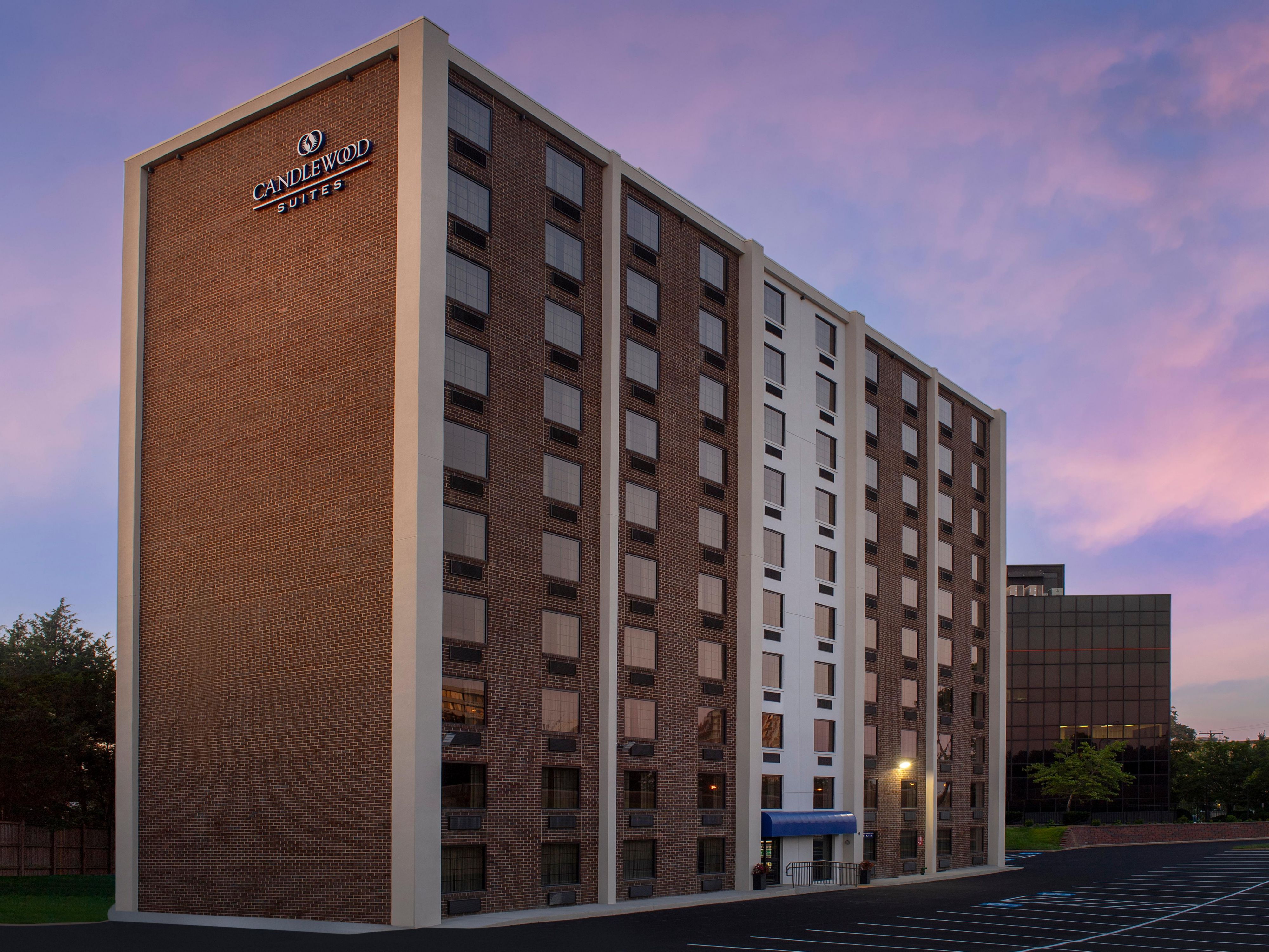 Pet Friendly Hotel Alexandria Va Candlewood Suites Alexandria West