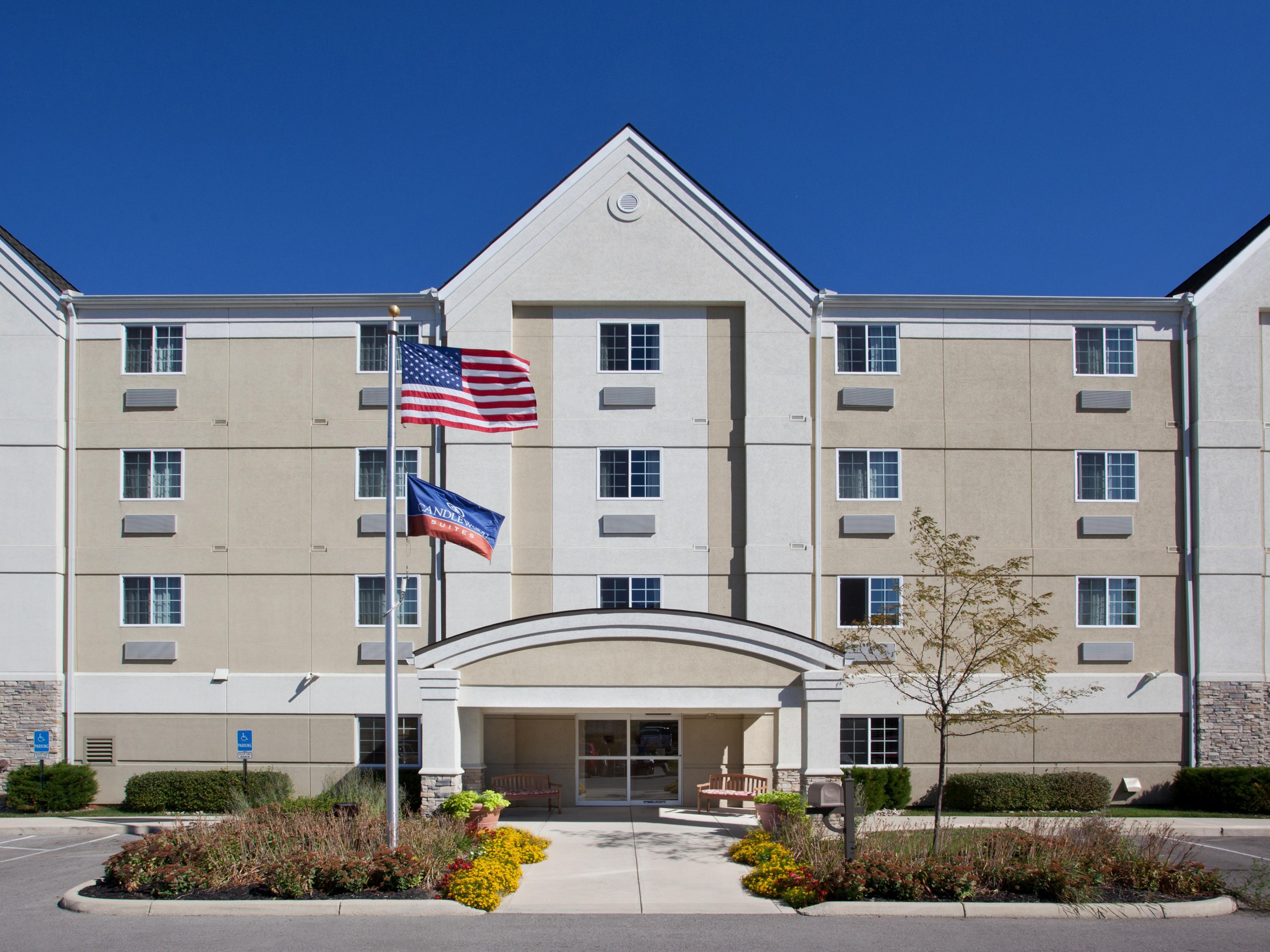 Pet Friendly Hotels Near Columbus Zoo Candlewood Suites Polaris