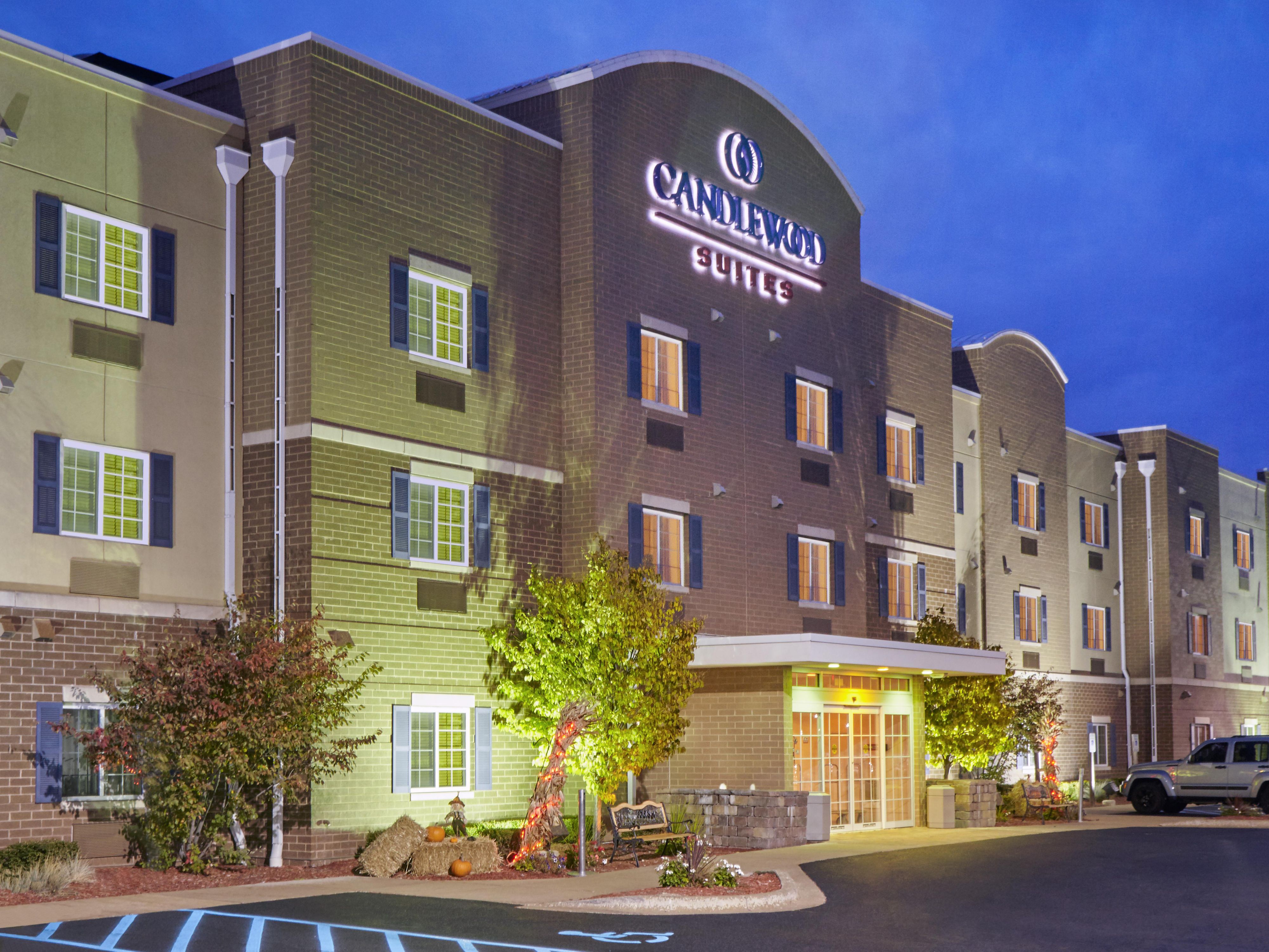 Hotels Near Rave Milwaukee 31 - acxxdag