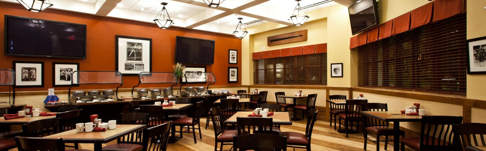 Restaurants Near Fort Myers At Bell Tower Shops Crowne Plaza