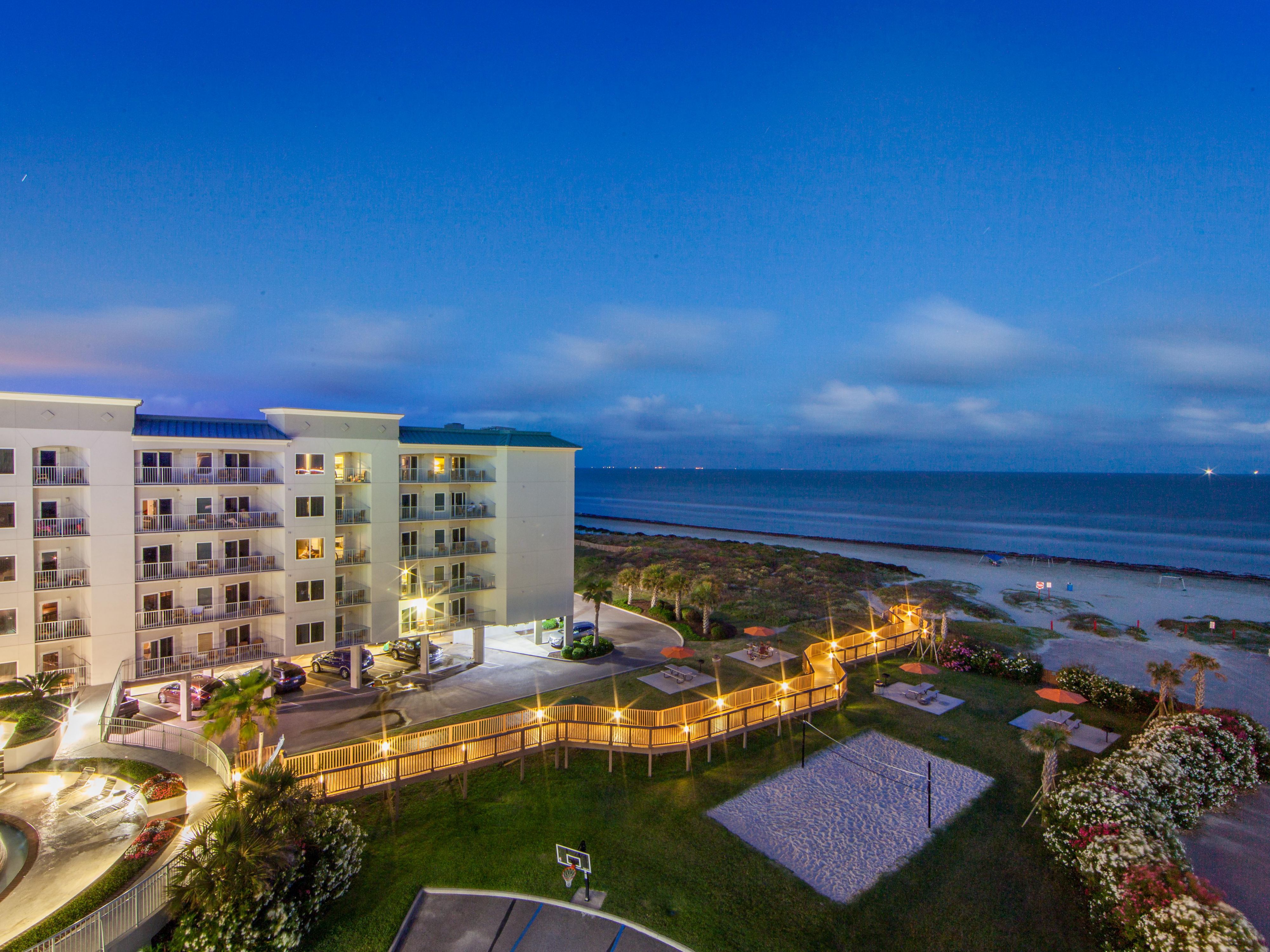 Galveston Beach Hotels | Holiday Inn Club Vacations Galveston Beach Resort
