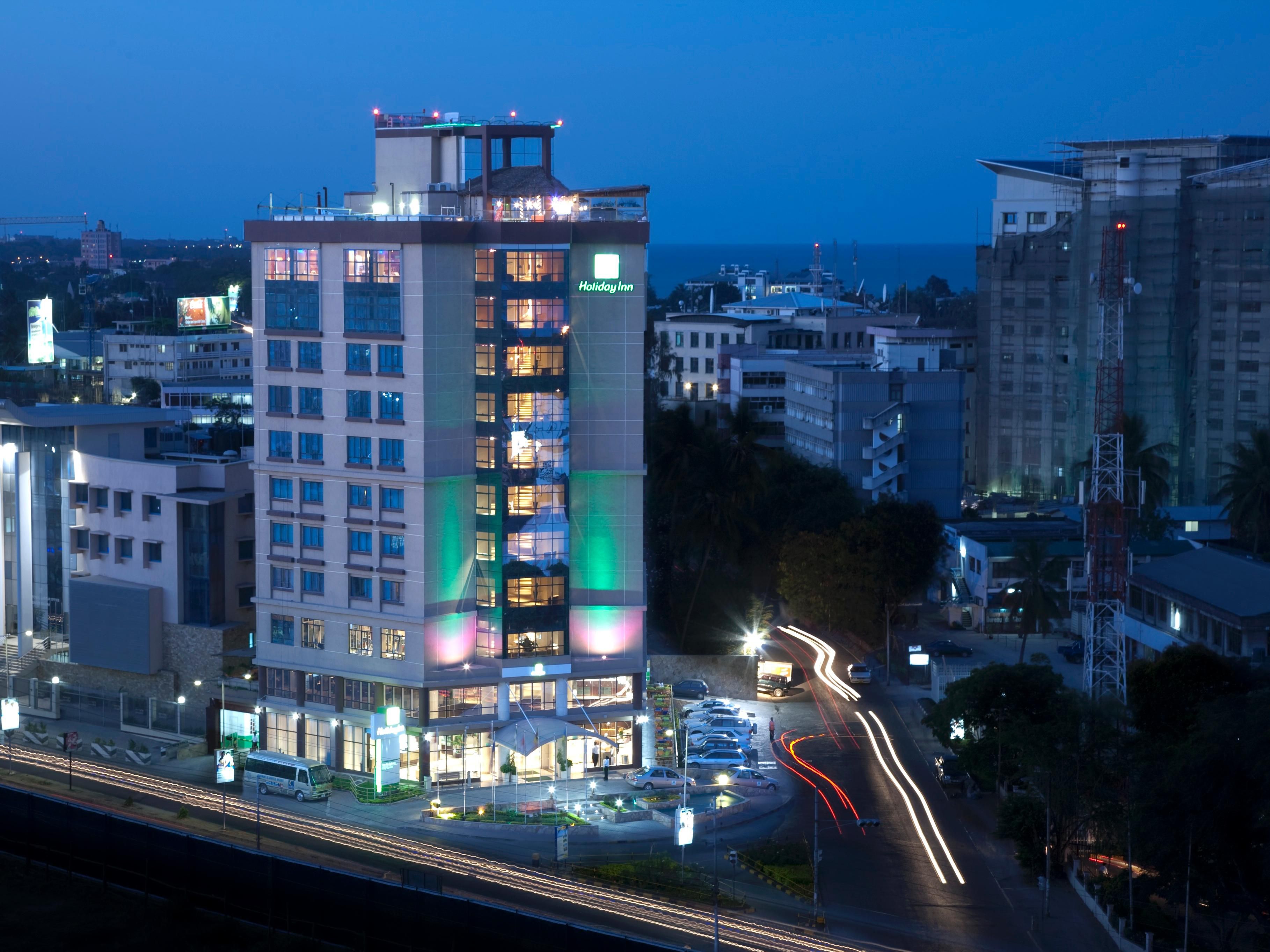 saliendo de tanzania dar es salaam city mall