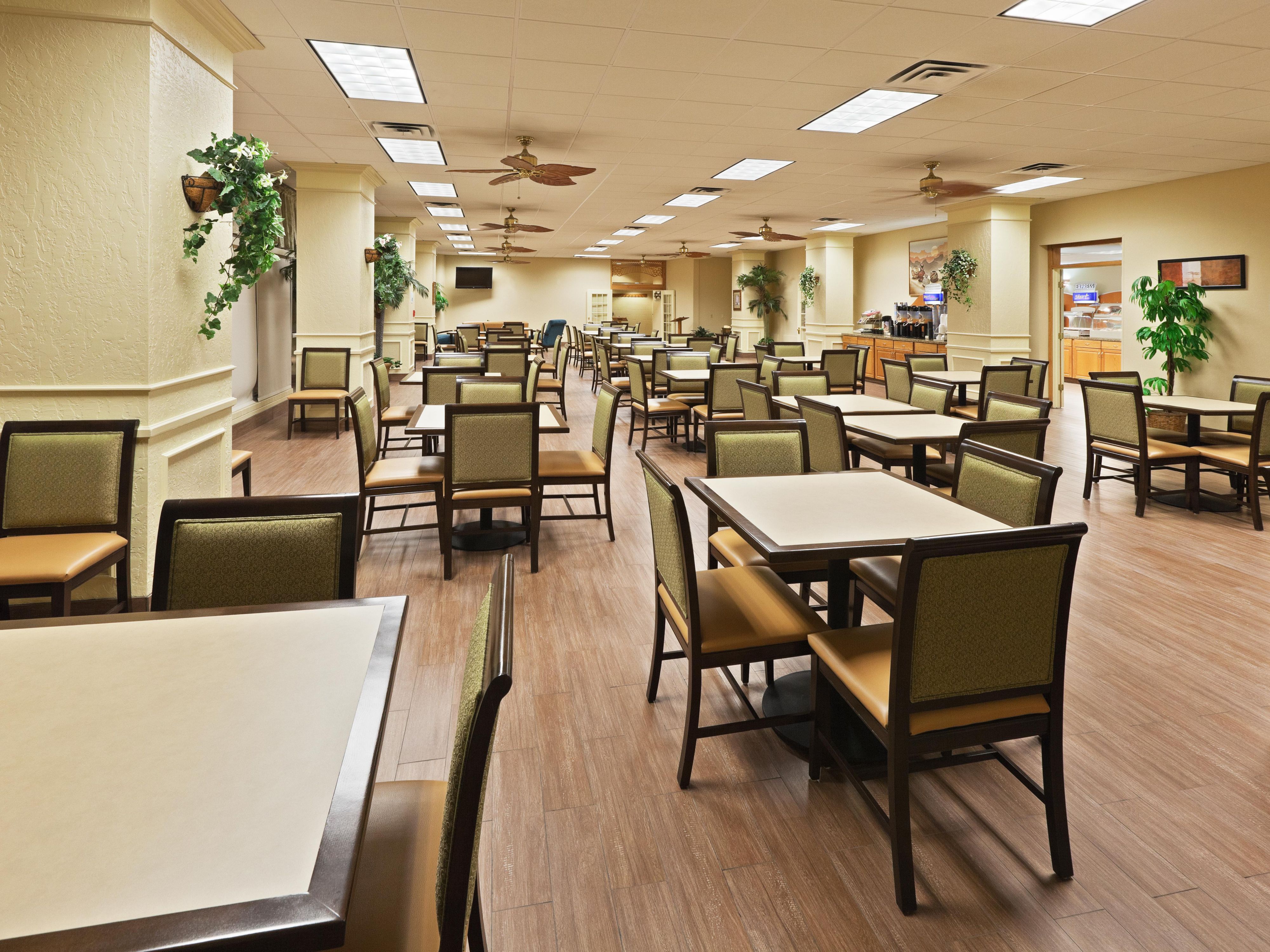 Holiday Inn Express Allin/Aultman Hall Dining Options Ft. Sill Hotel