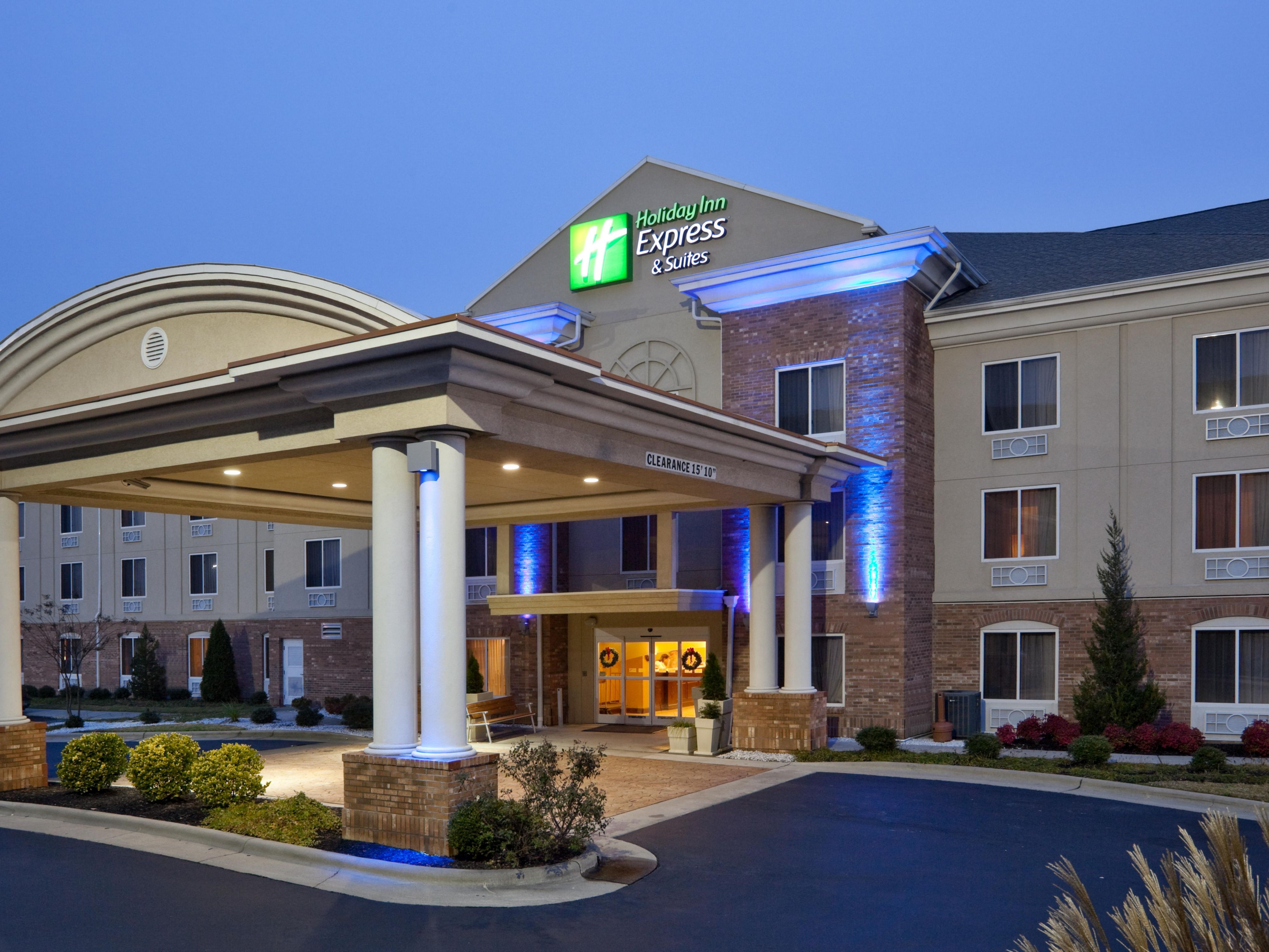 Pet Friendly Hotels In Archdale Nc Holiday Inn Express Suites