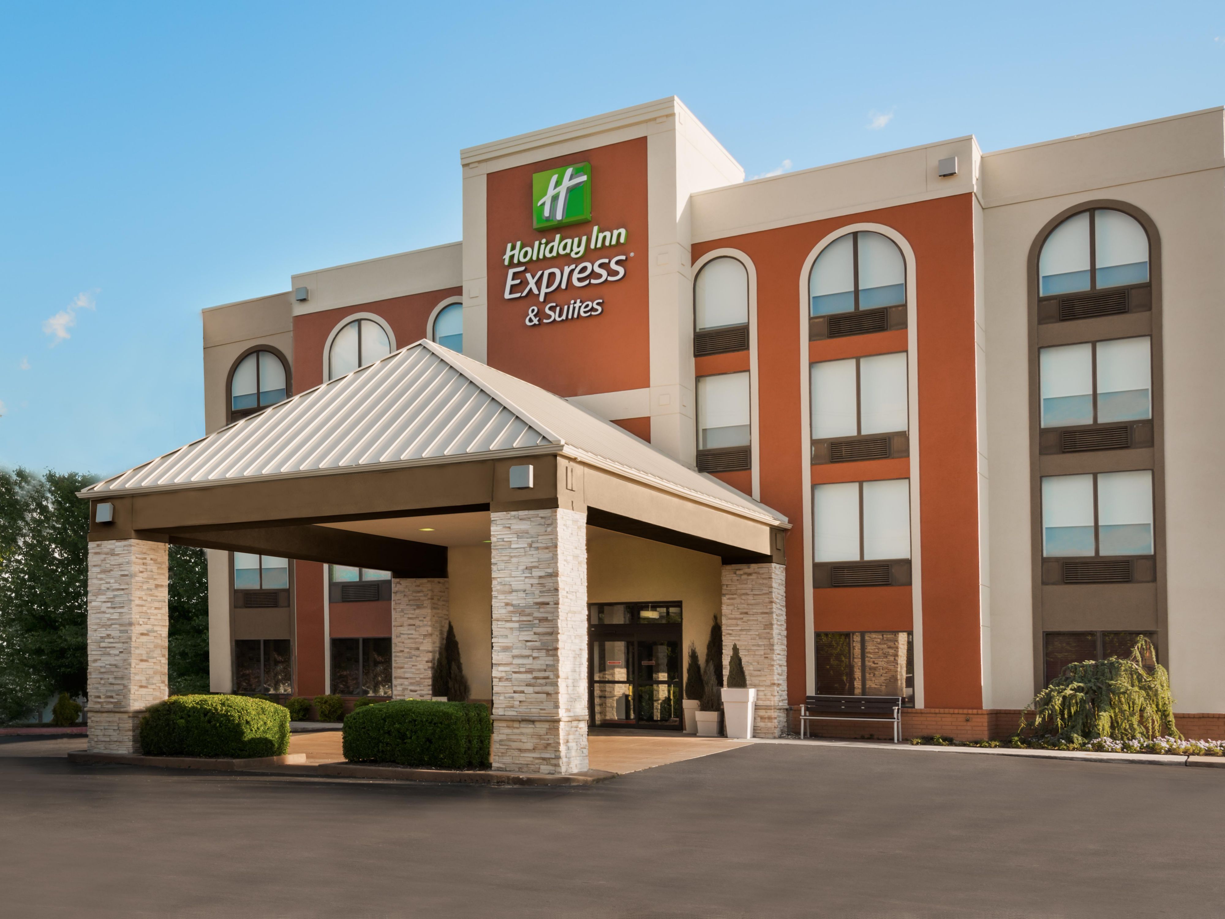 Affordable Hotels In Bentonville Ar Holiday Inn Express