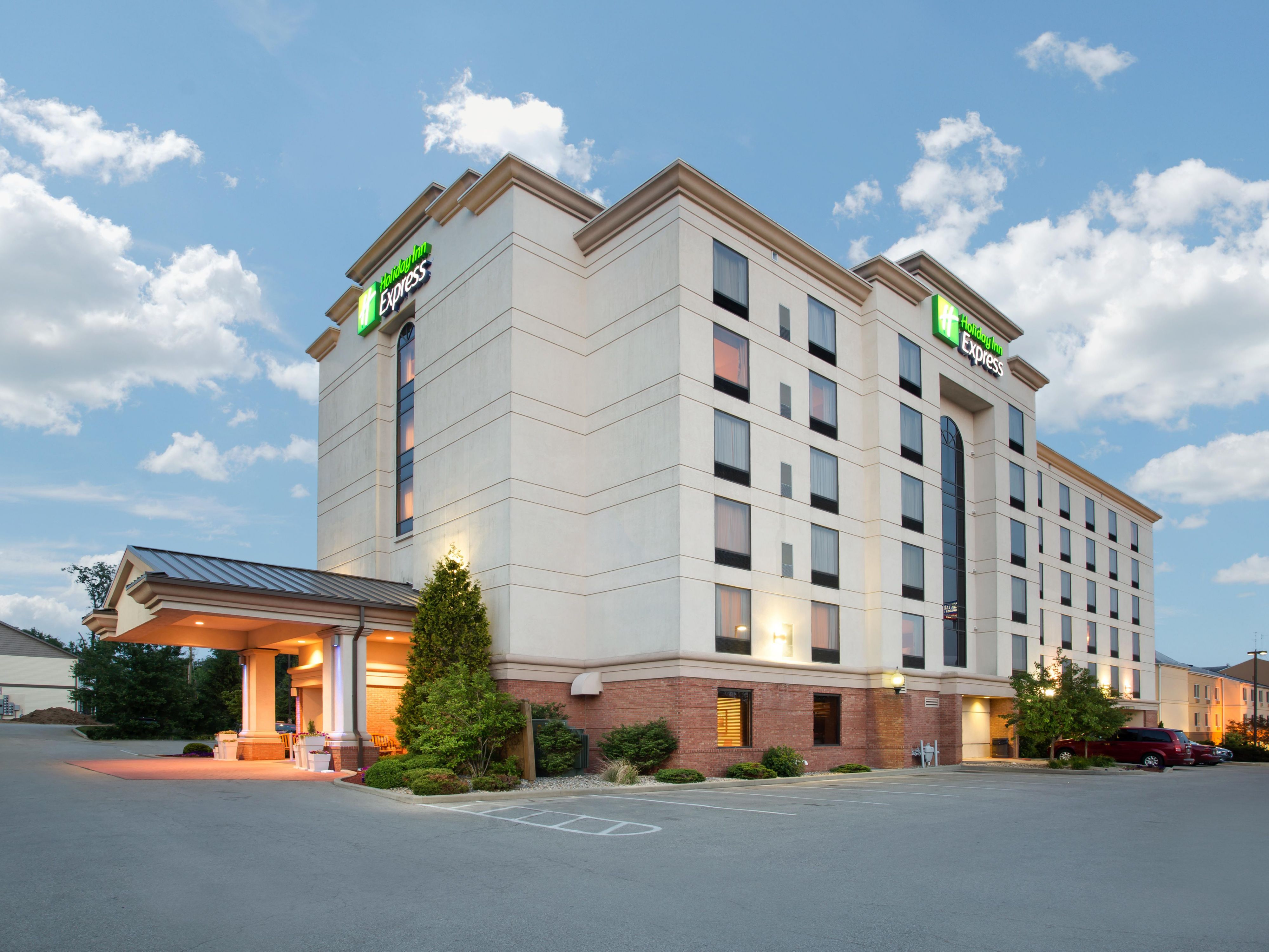 Bloomington Indiana Hotels Holiday Inn Express Suites Bloomington