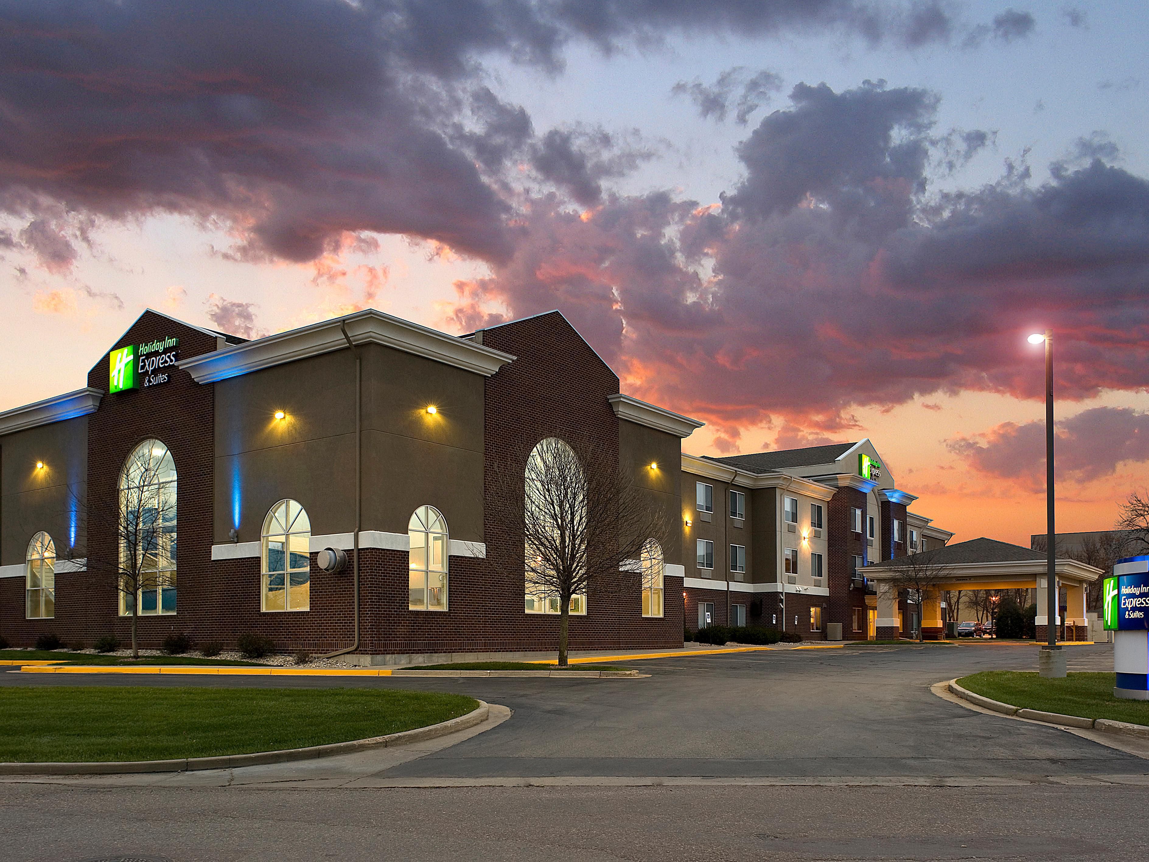 Holiday Inn Express Suites Brookings Hotel By Ihg