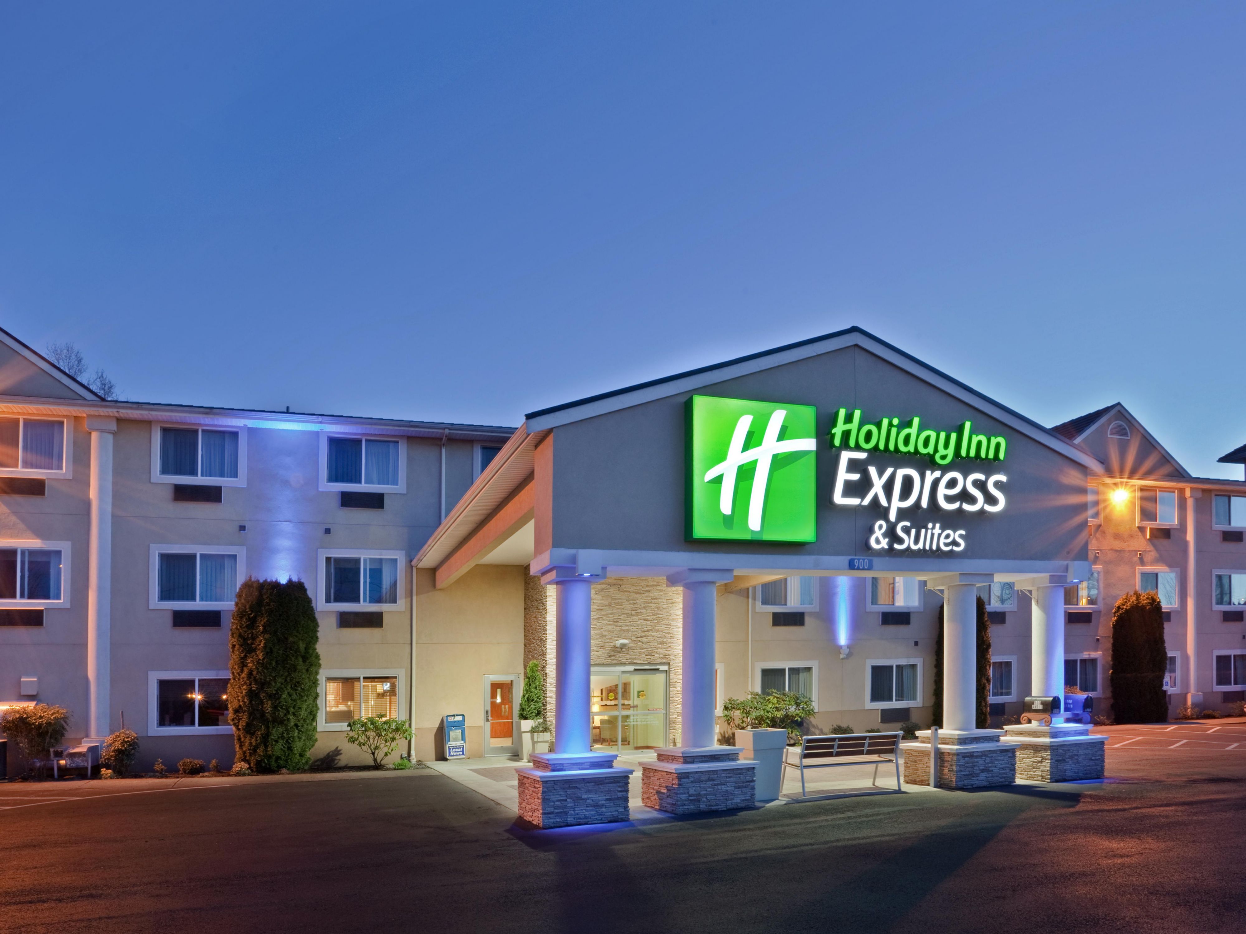 Holiday Inn Express Suites Burlington Hotel In Burlington By Ihg