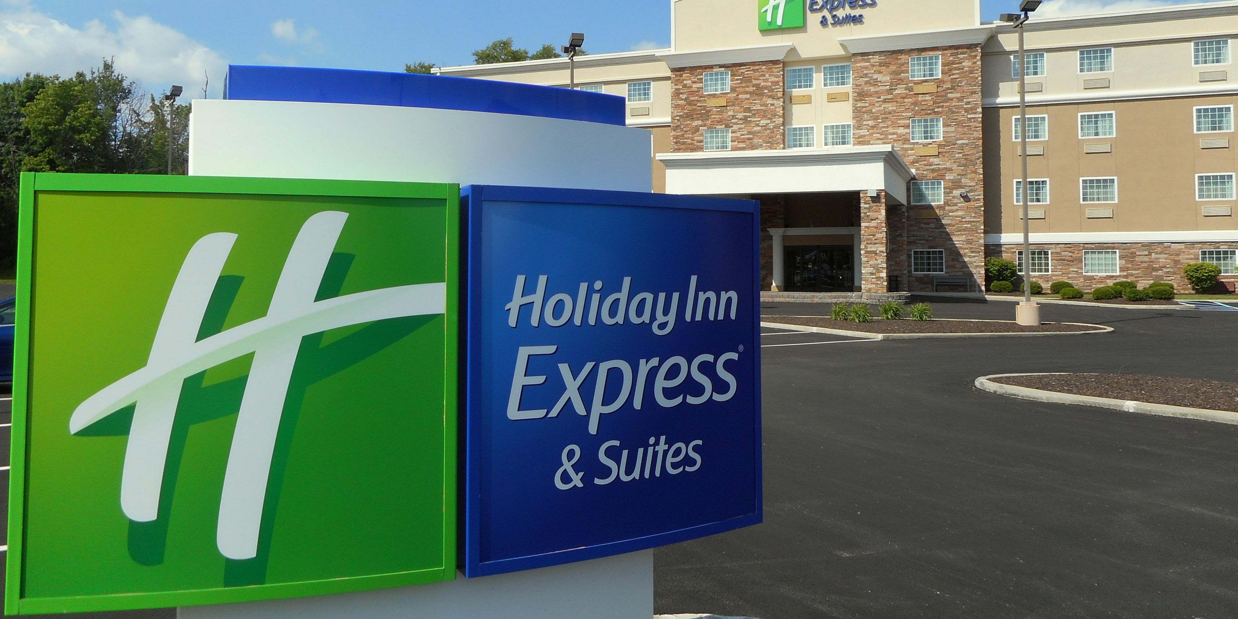 Holiday Inn Express & Suites Carmel North Westfield