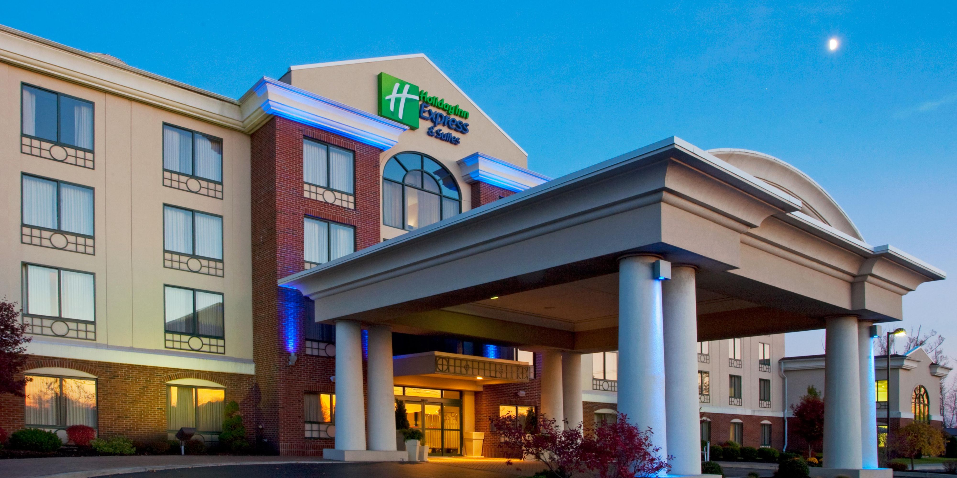 Holiday Inn Express & Suites Buffalo-Airport