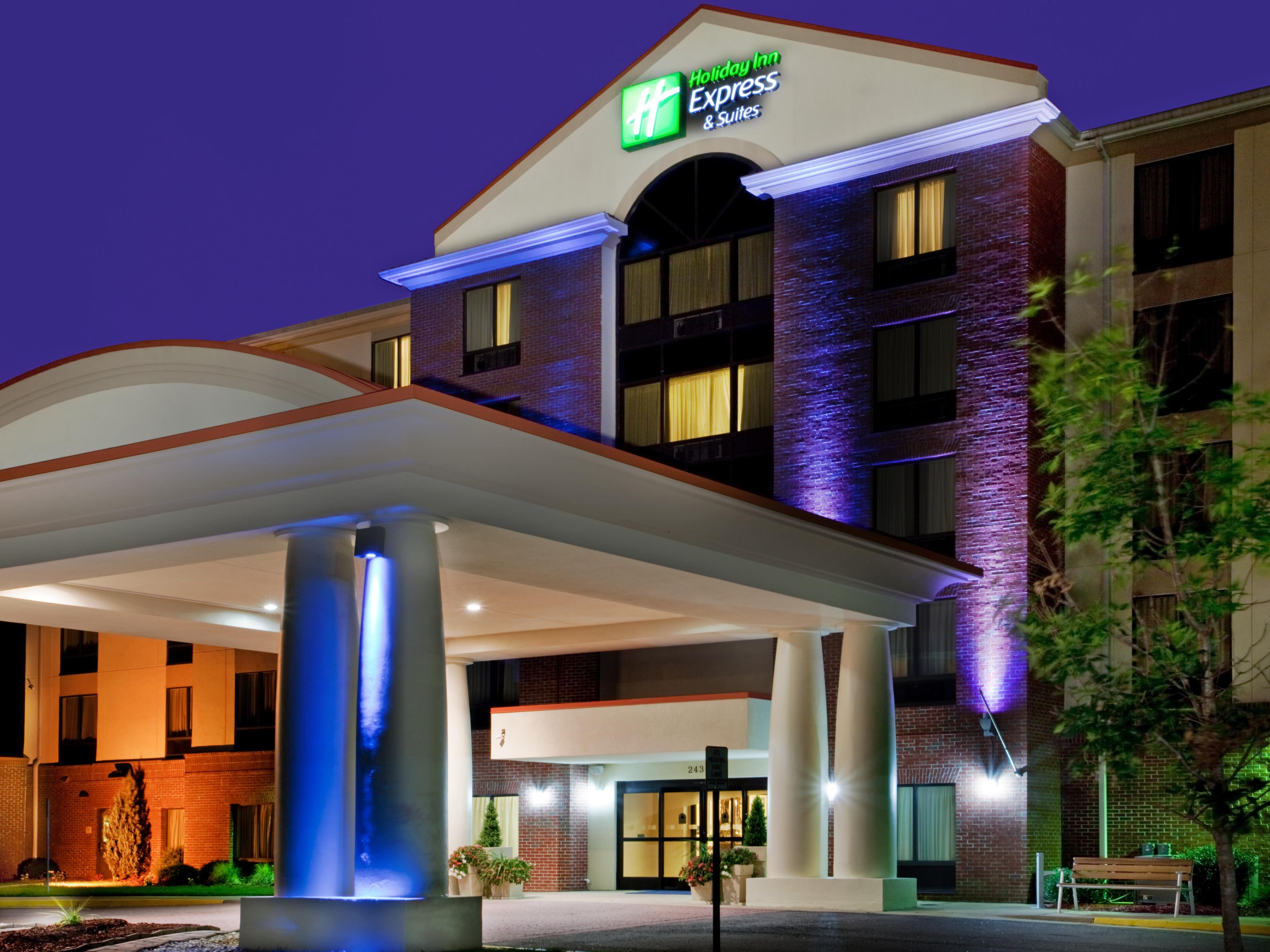 Hotels Near Chesapeake Square Mall Holiday Inn Express Suites