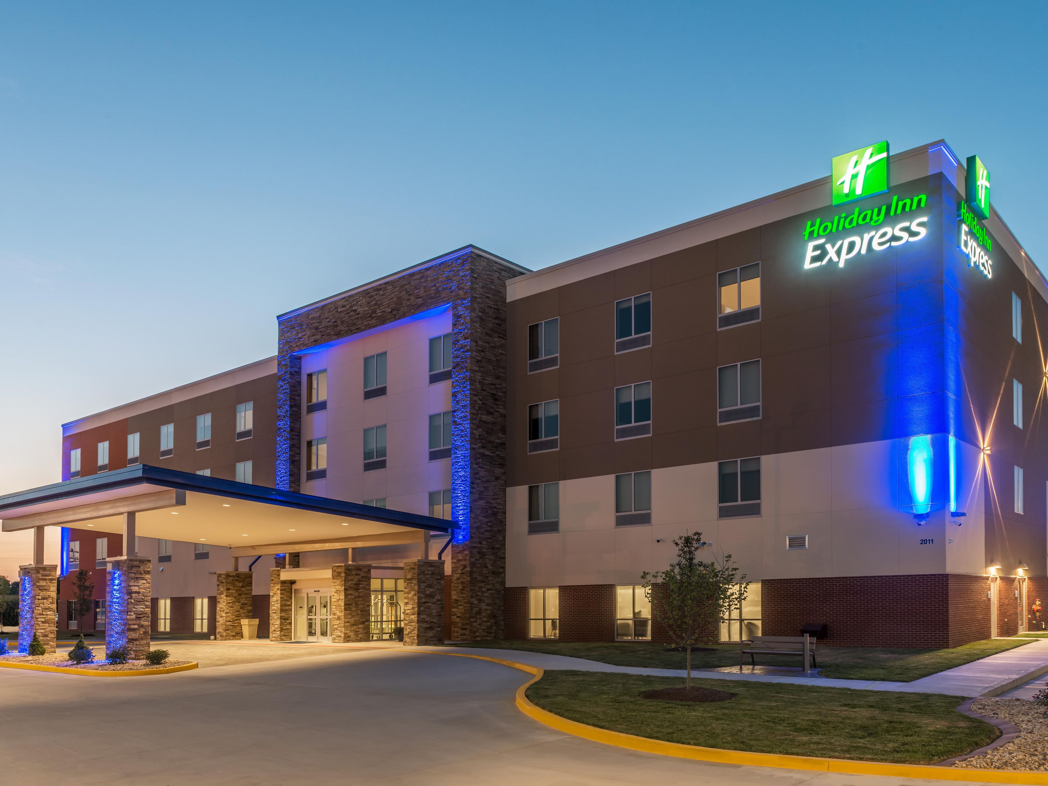 Holiday Inn Express Suites St  Louis Chesterfield Hotel IHG