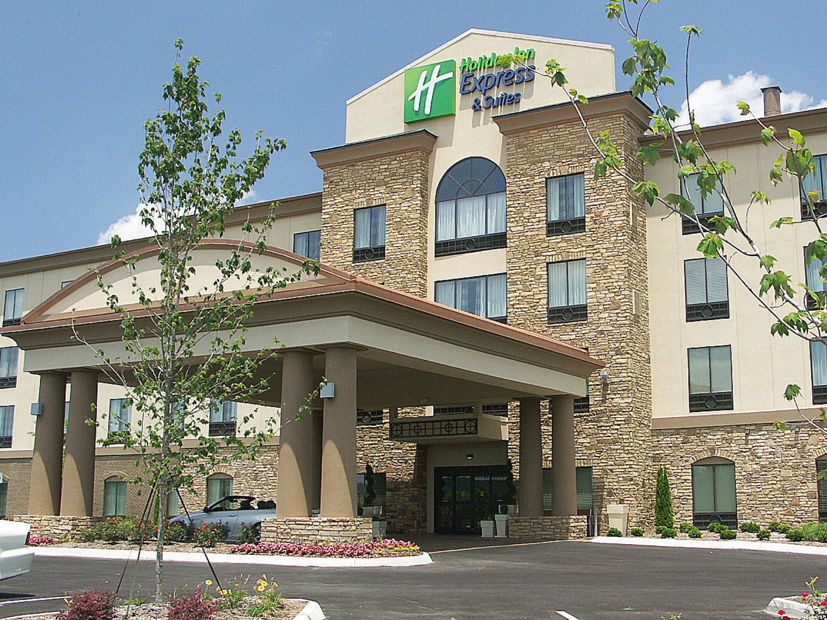 Holiday Inn Express Suites Cleveland Northwest Hotel By Ihg