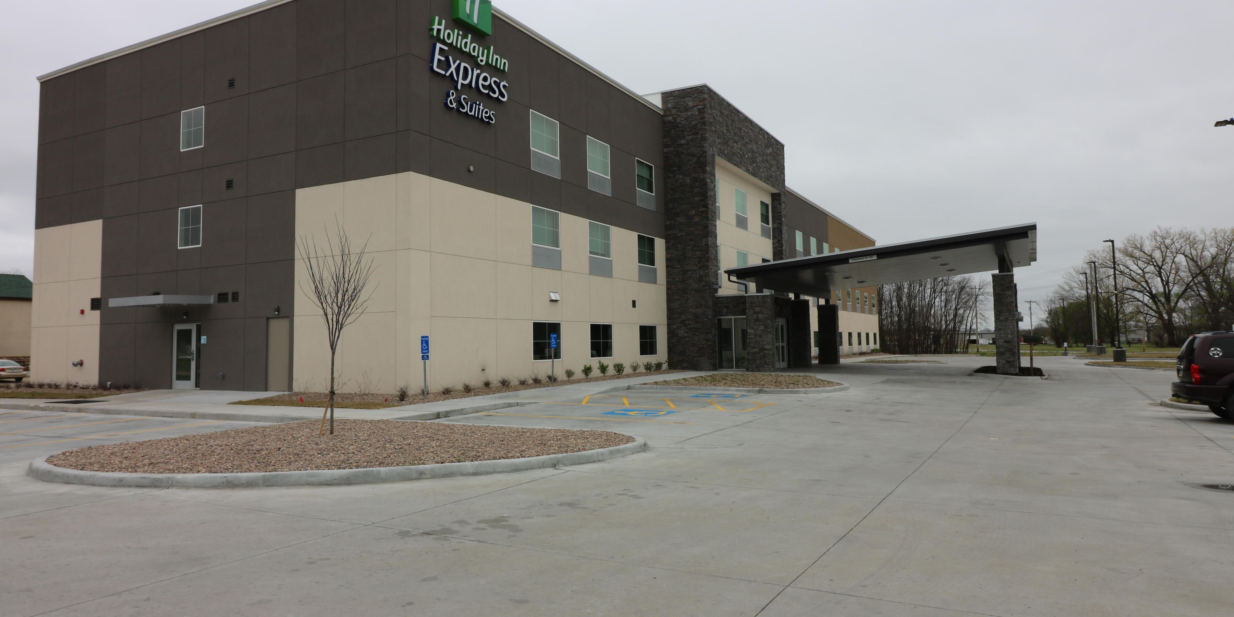 Holiday Inn Express & Suites Coffeyville Map & Driving Directions