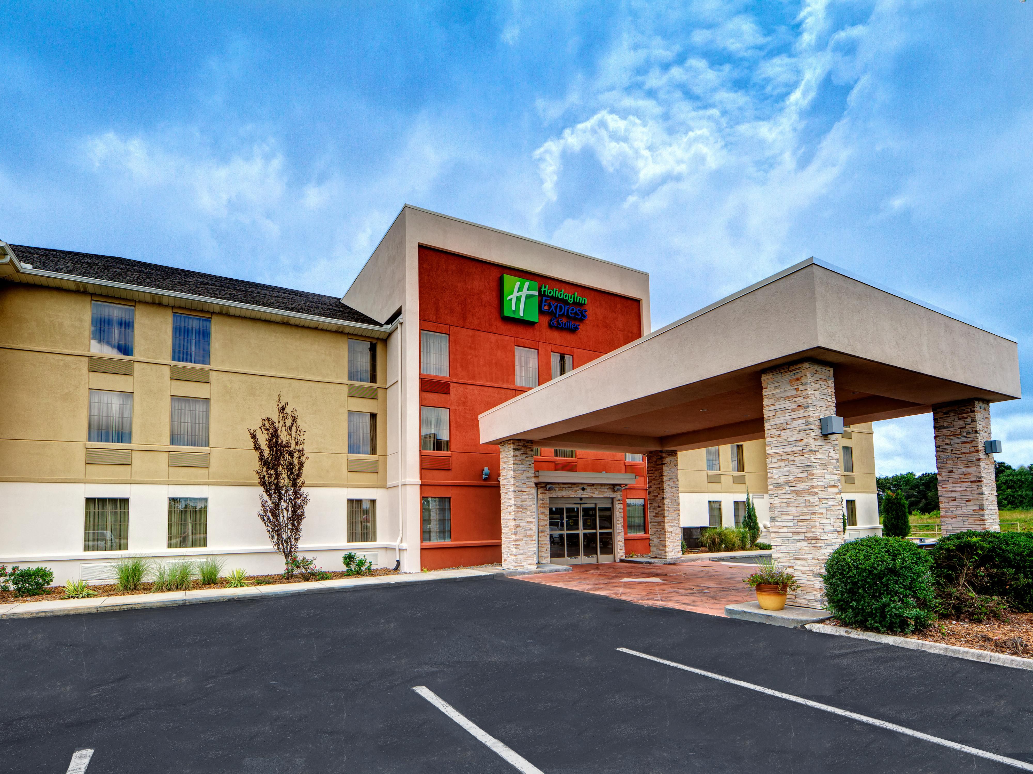 Holiday Inn Express Suites Crossville Hotel In Crossville By Ihg