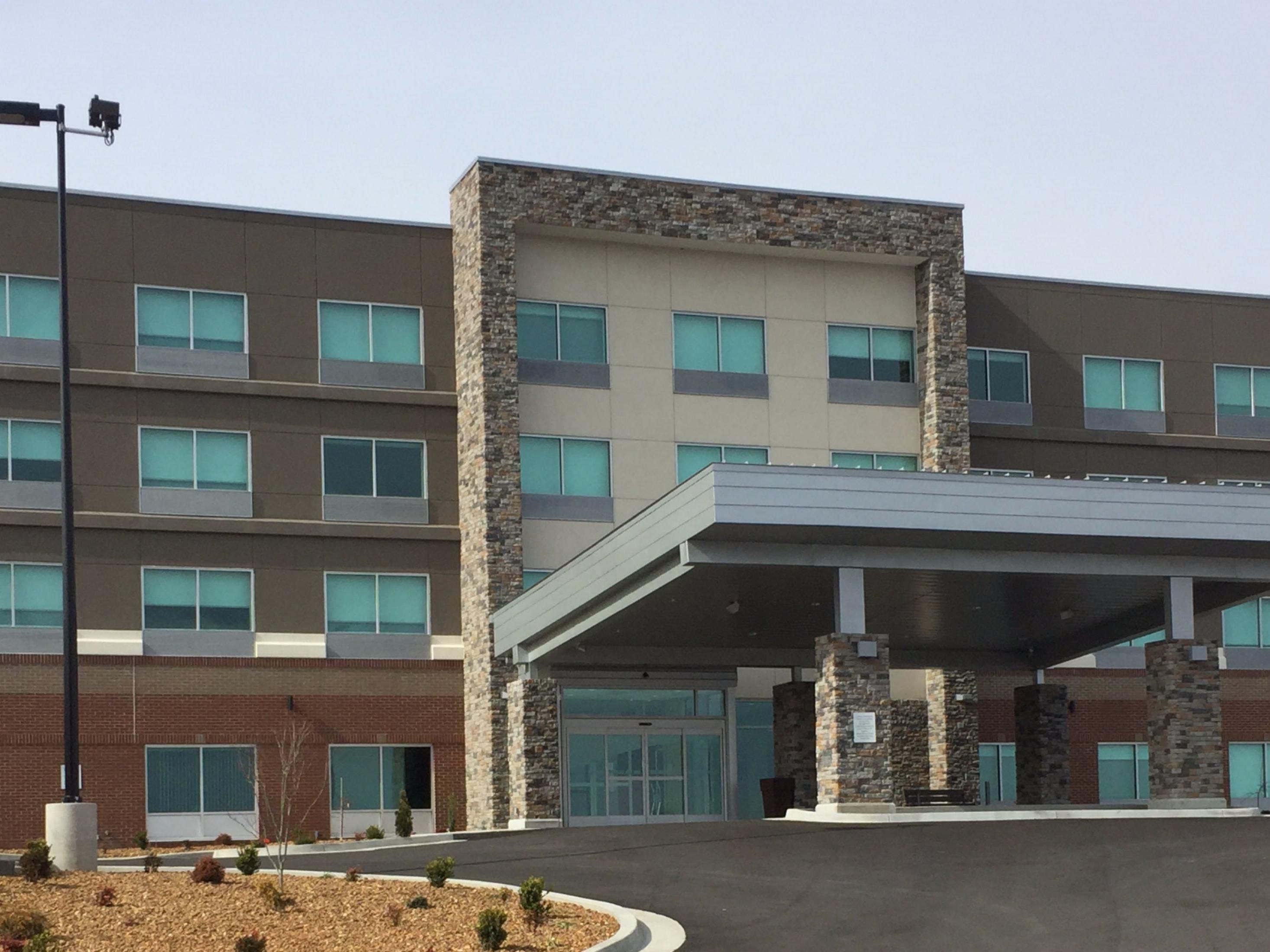 Holiday Inn Express Suites Danville Hotel By Ihg