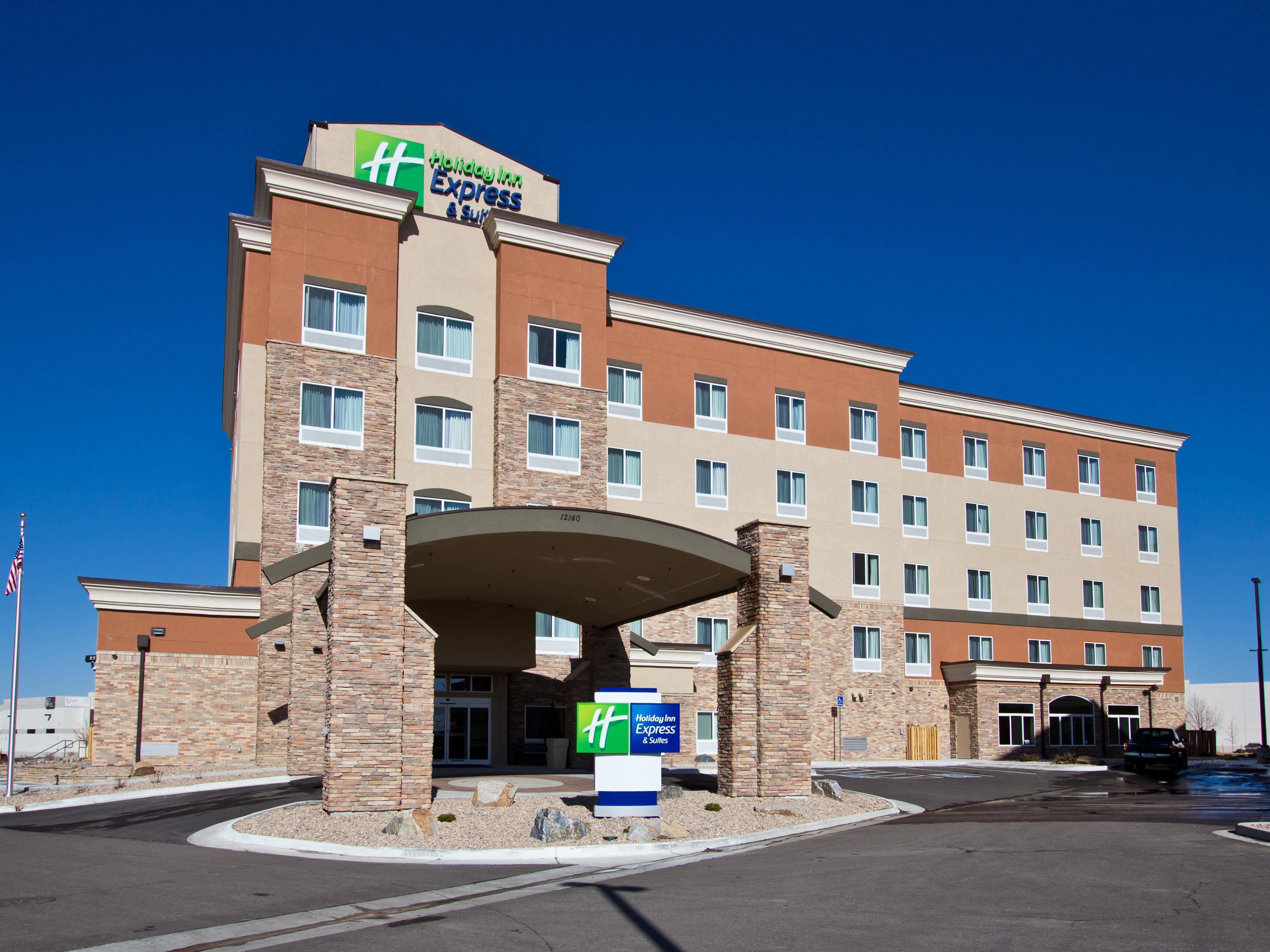 Affordable Hotels On I 70 Holiday Inn Express Suites Denver