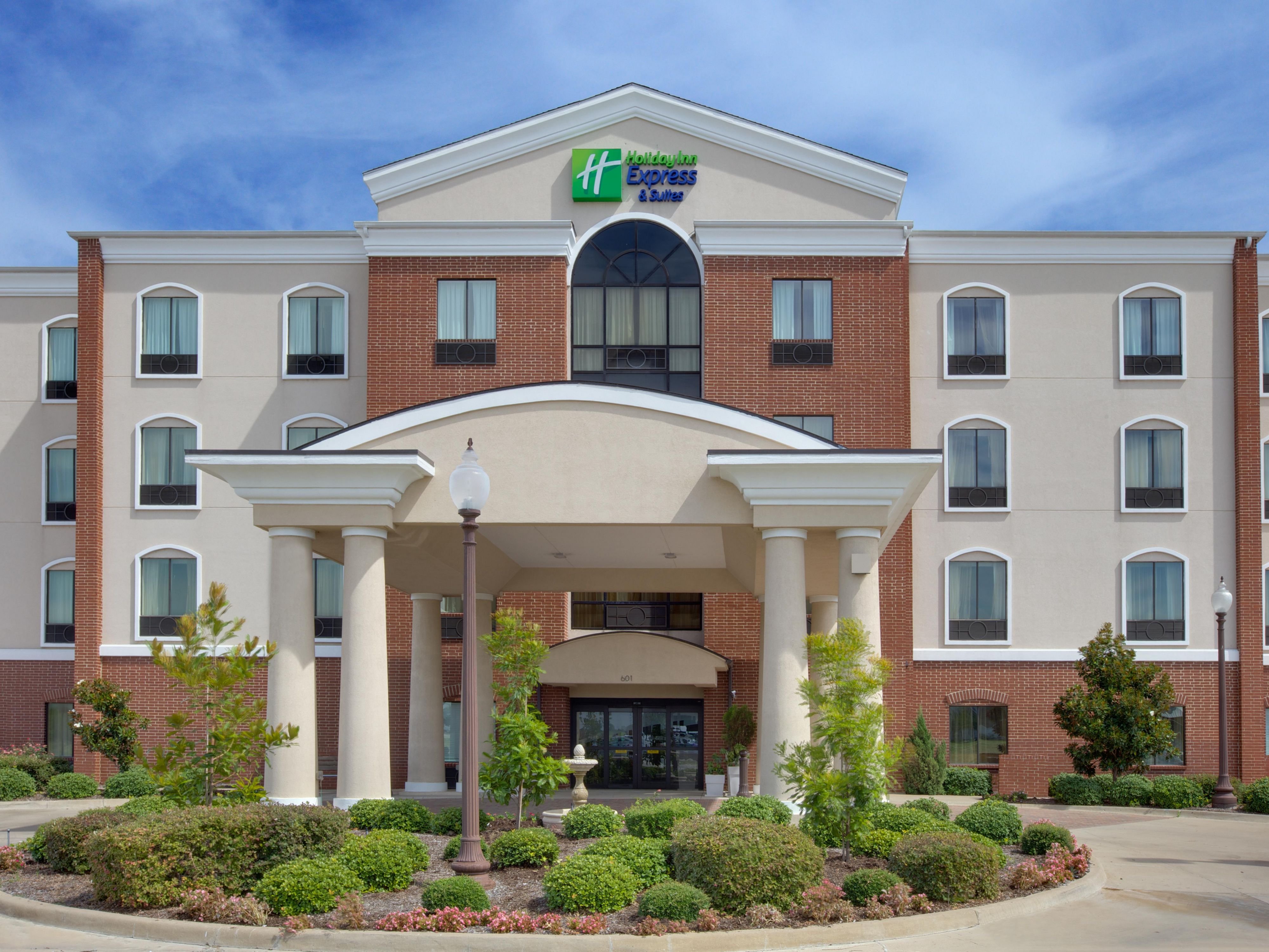 Holiday Inn Express Suites Ennis Hotel By Ihg