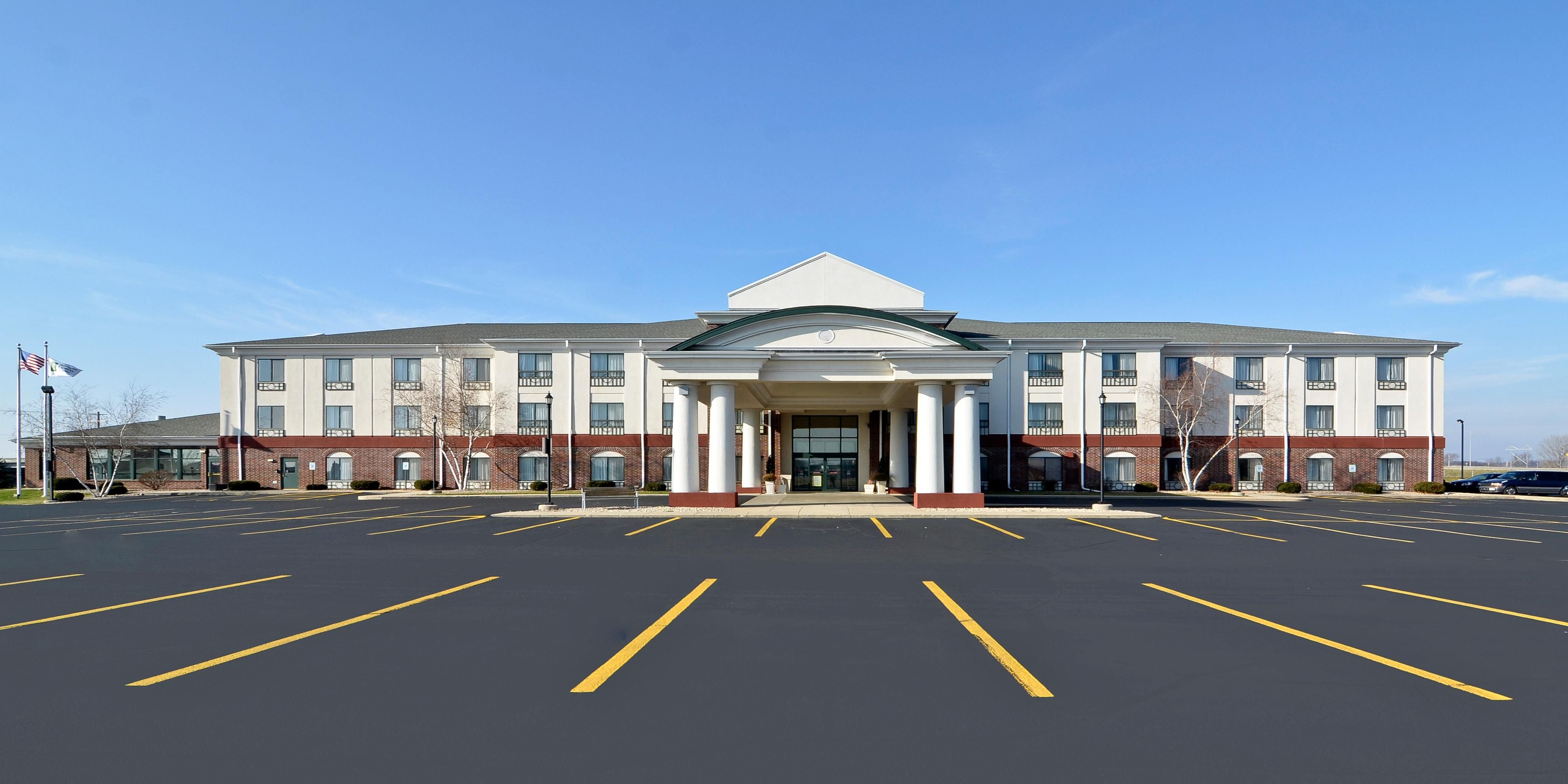 Holiday Inn Express & Suites Fort Atkinson