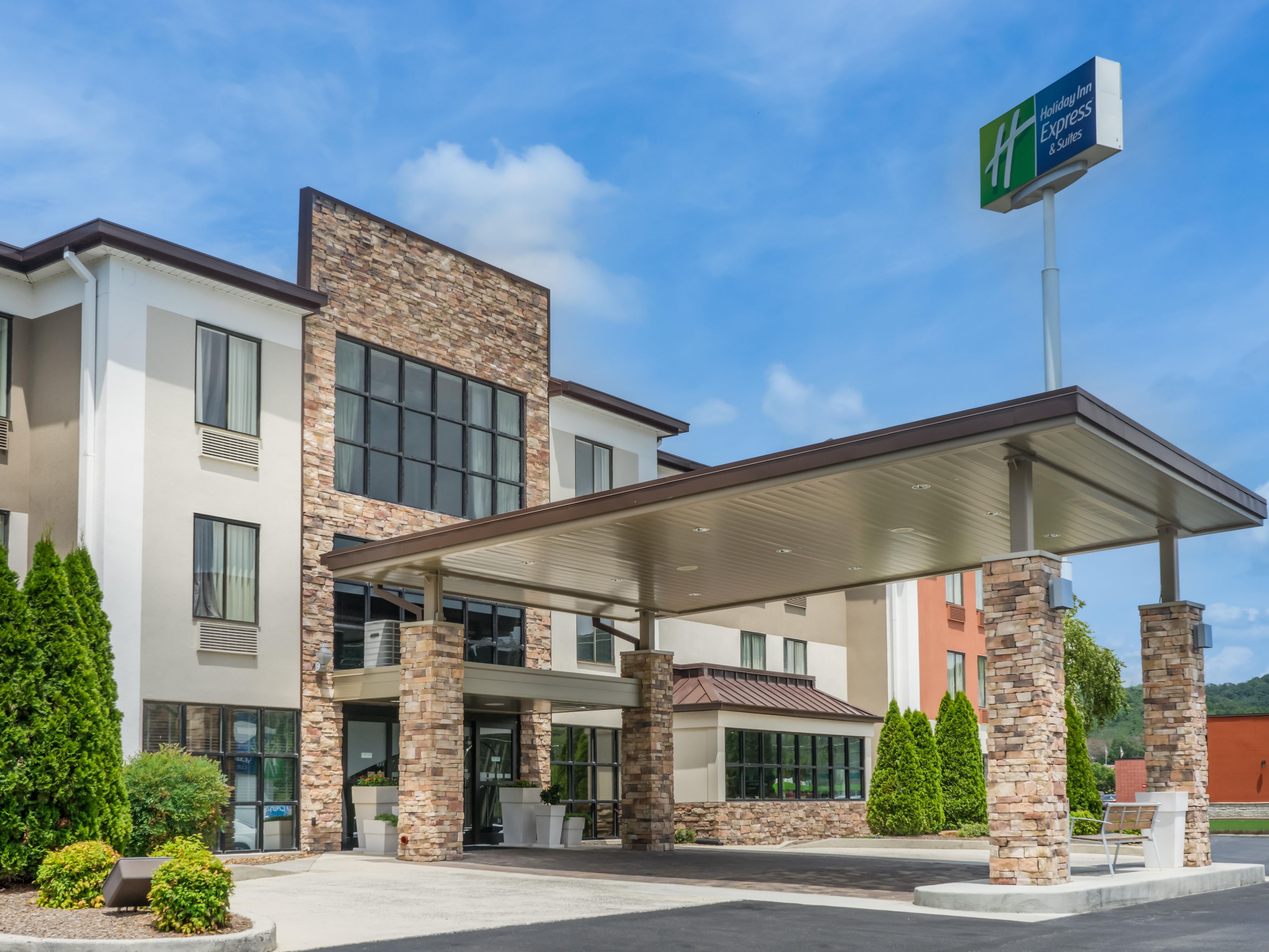 Holiday Inn Express & Suites Fort Payne Hotel by IHG