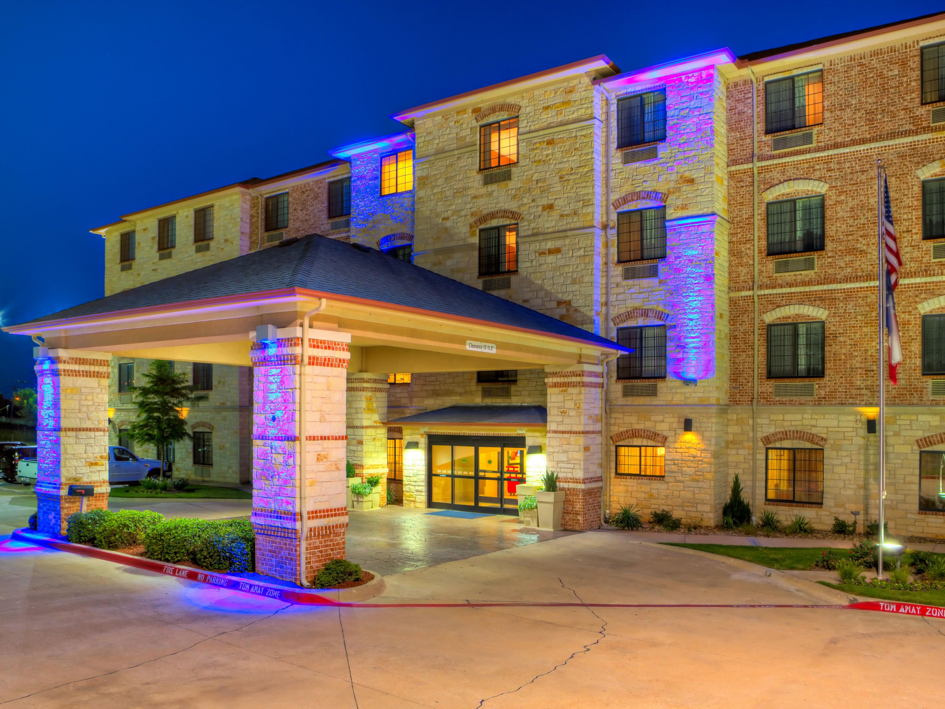 Affordable Hotels In Granbury Tx Holiday Inn Express Suites