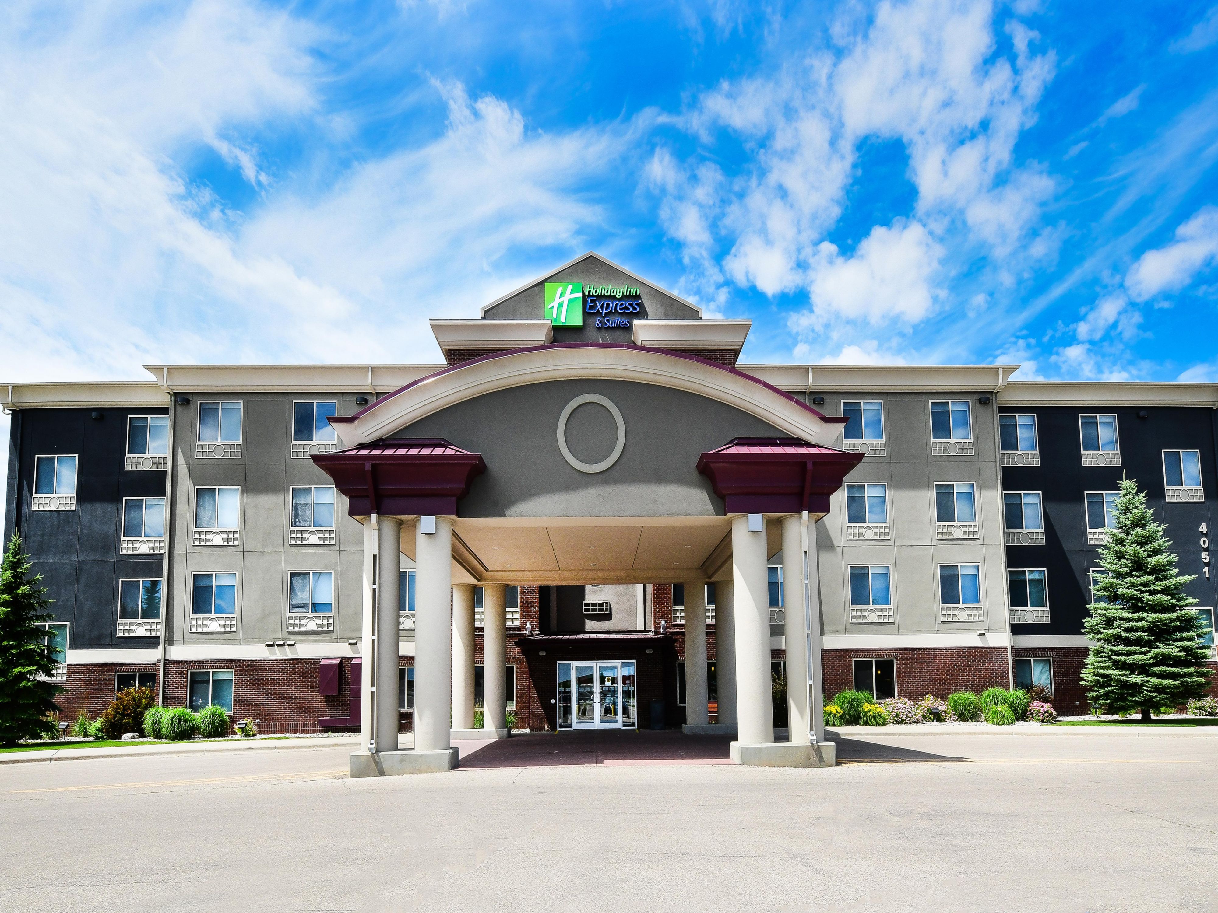 Holiday Inn Express Suites Grand Forks Hotel By Ihg