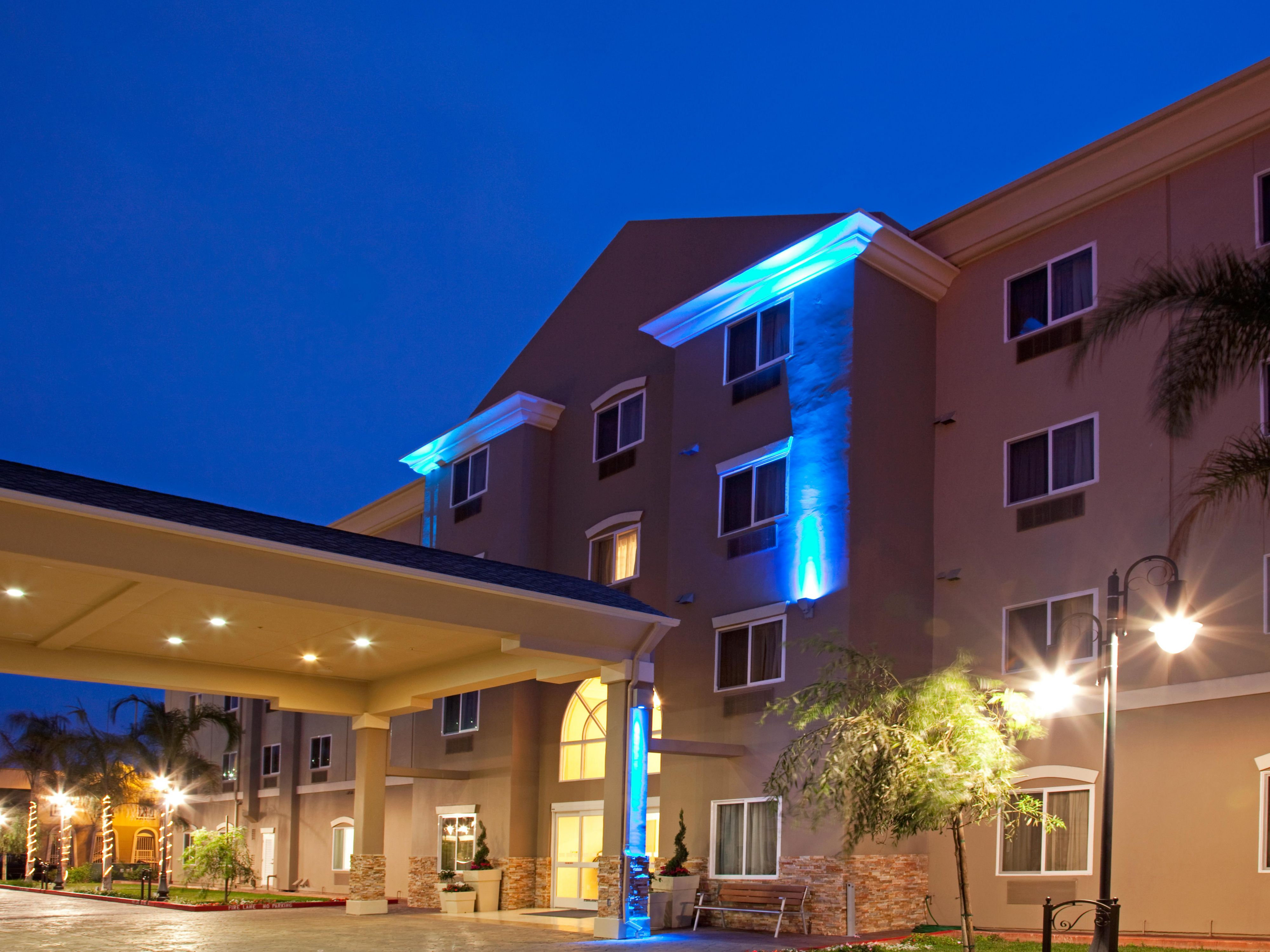 Hawthorne Hotels near LAX | Holiday Inn Express & Suites ...