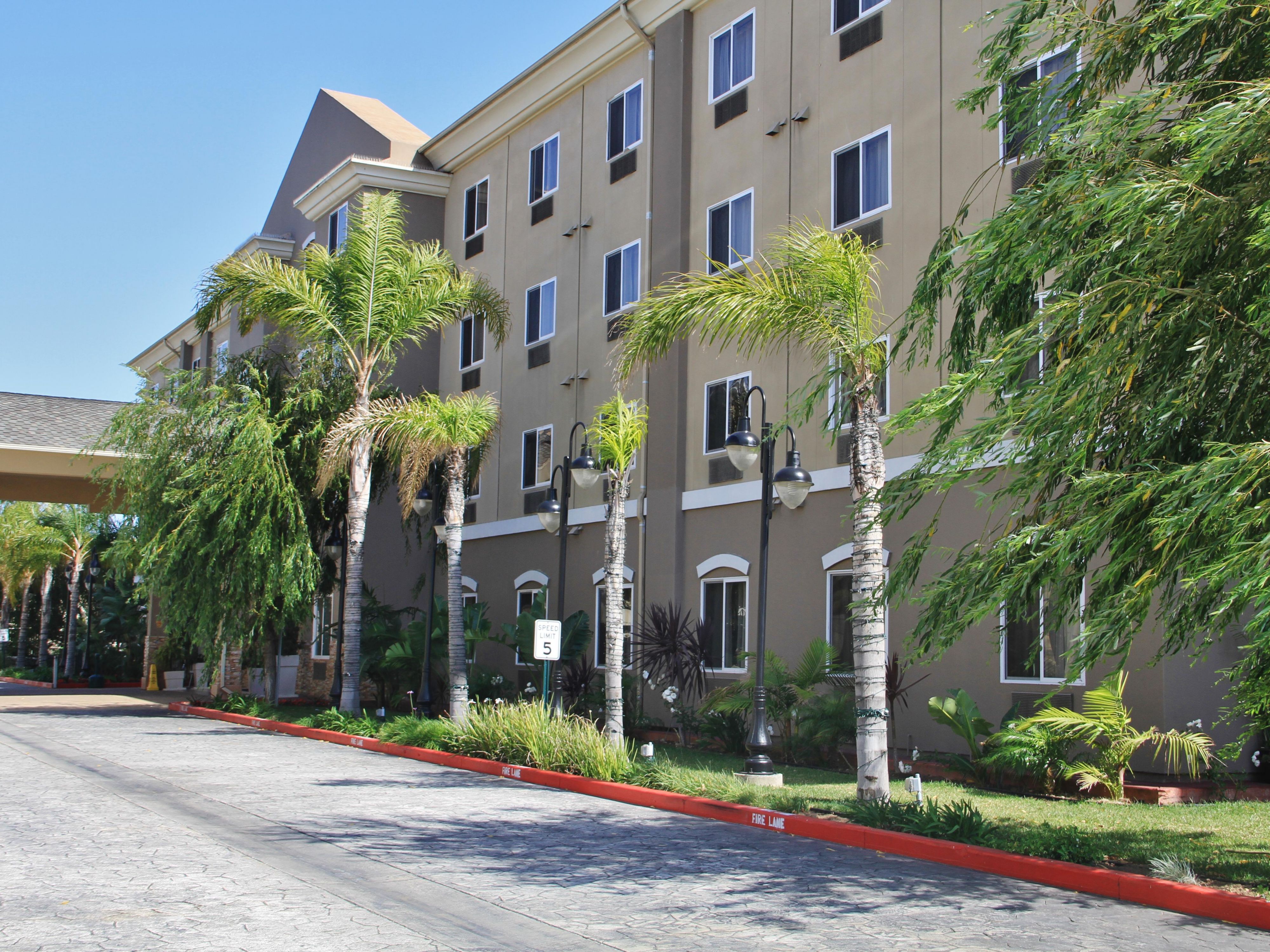 Holiday Inn Express & Suites Los Angeles Airport Hawthorne Hotel in