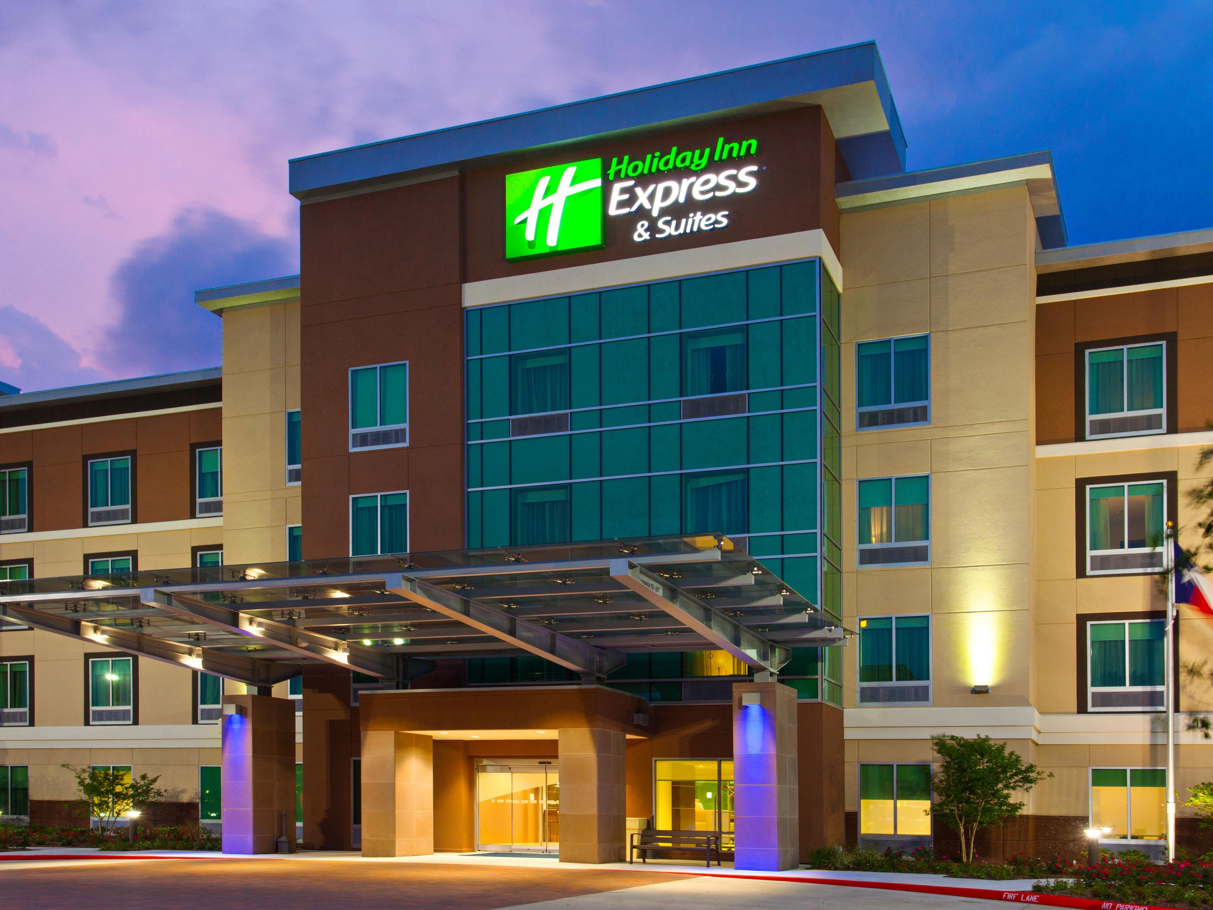 Holiday Inn Express And Suites Houston 4530298153 4x3