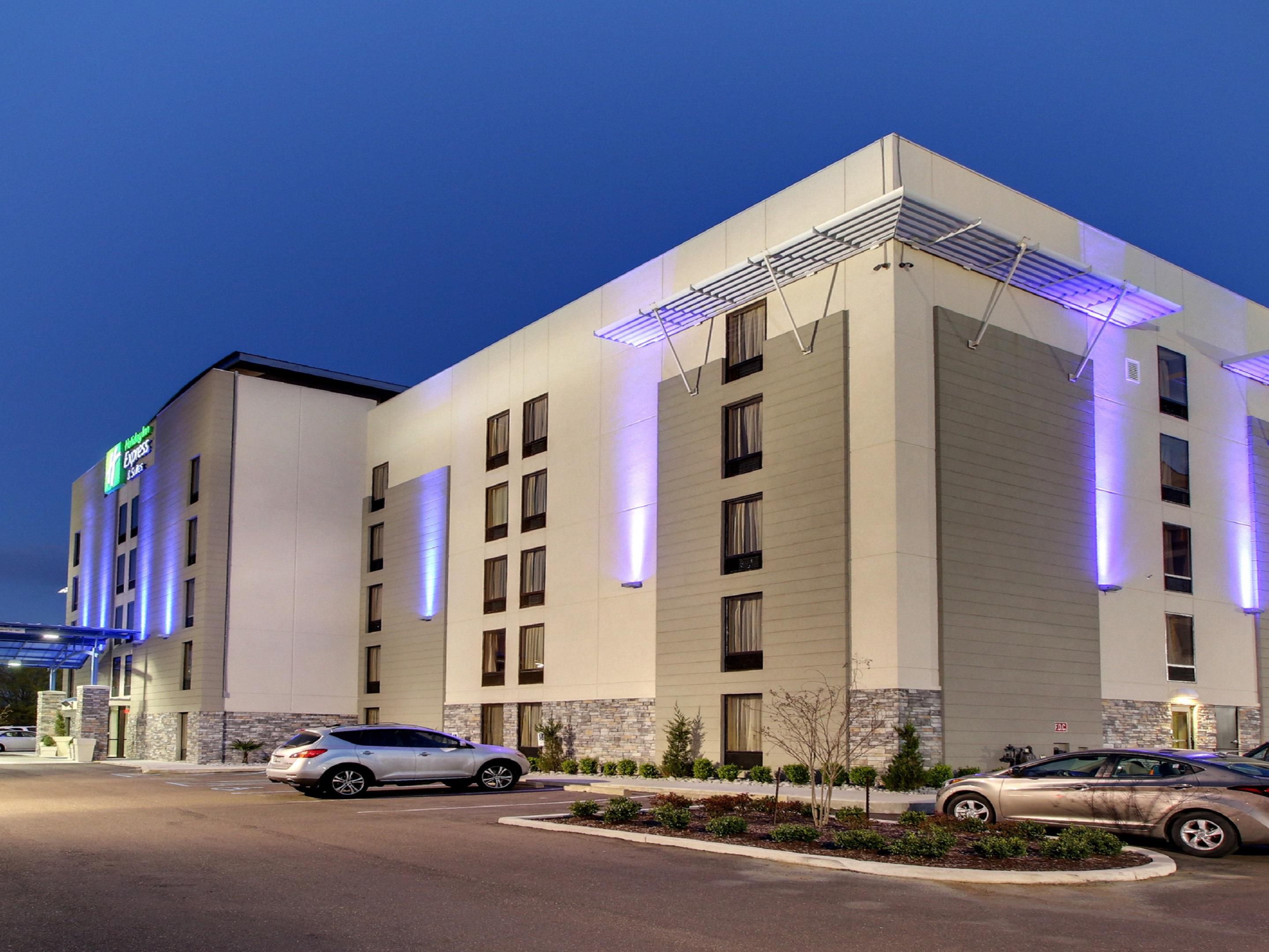 Holiday Inn Express Suites Jackson Downtown Coliseum Hotel By Ihg