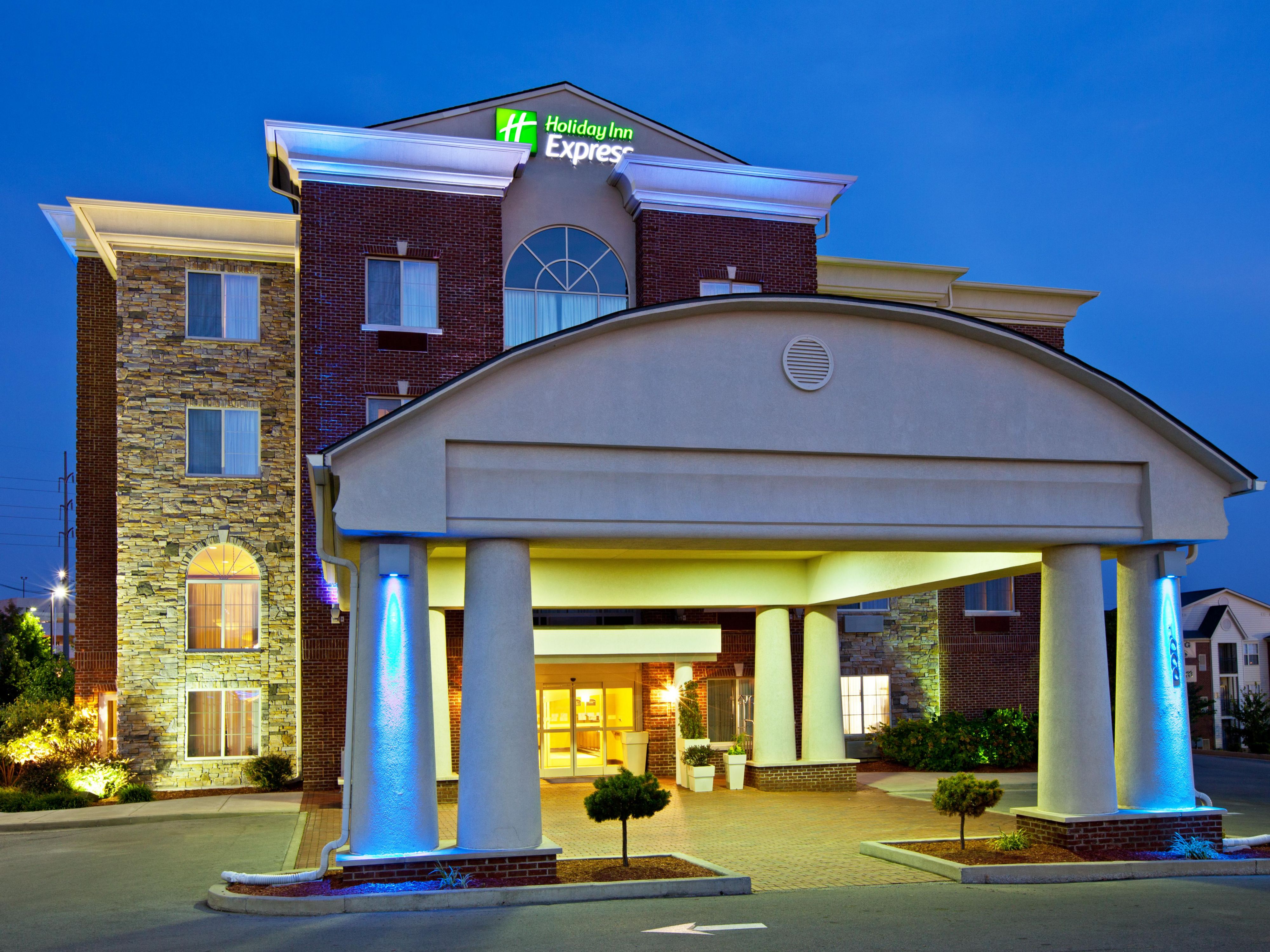 Hotel In Lexington Ky Holiday Inn Express Downtownuniversity Hotel 3711