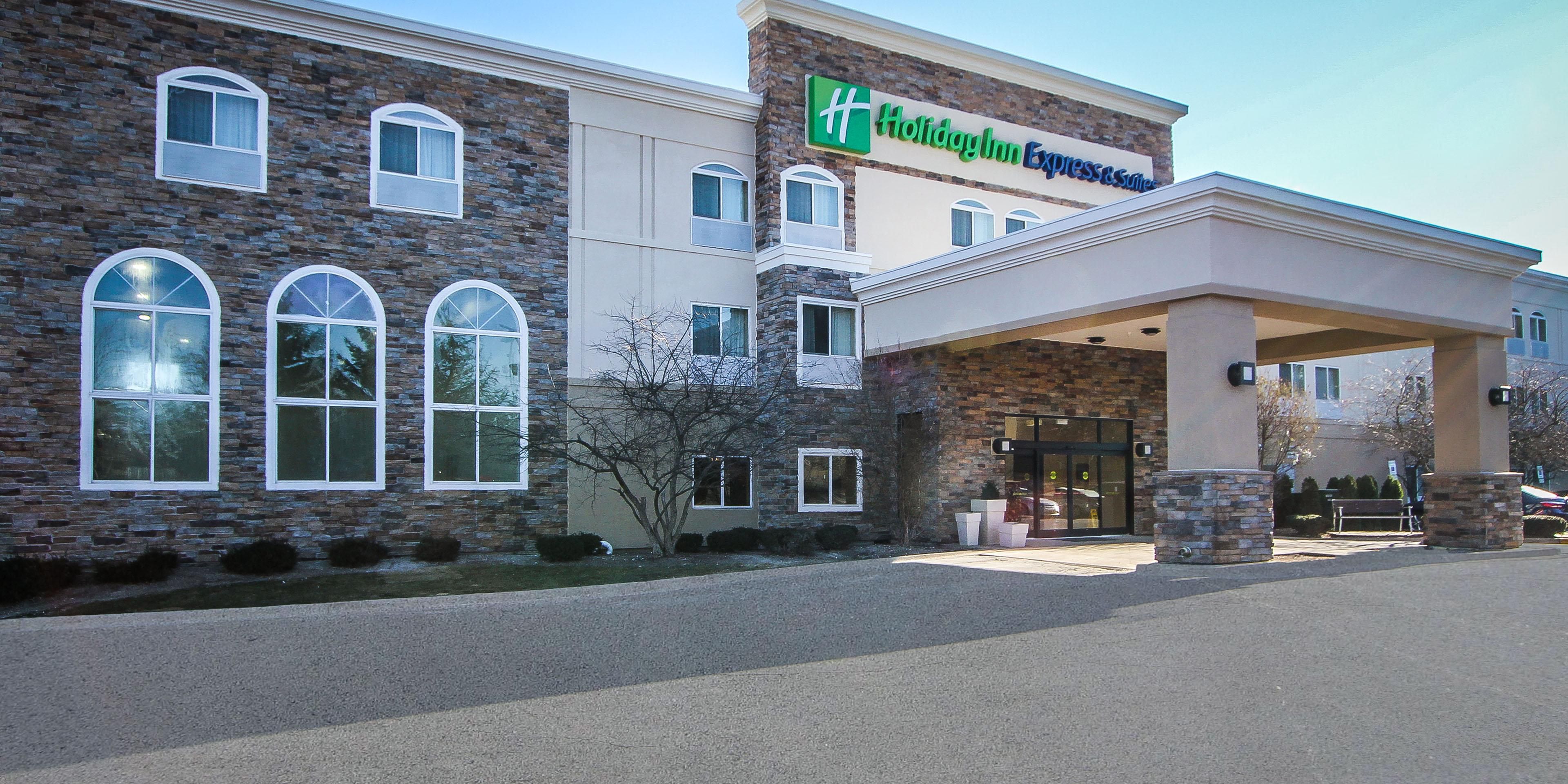 Holiday Inn Express & Suites Chicago-Libertyville