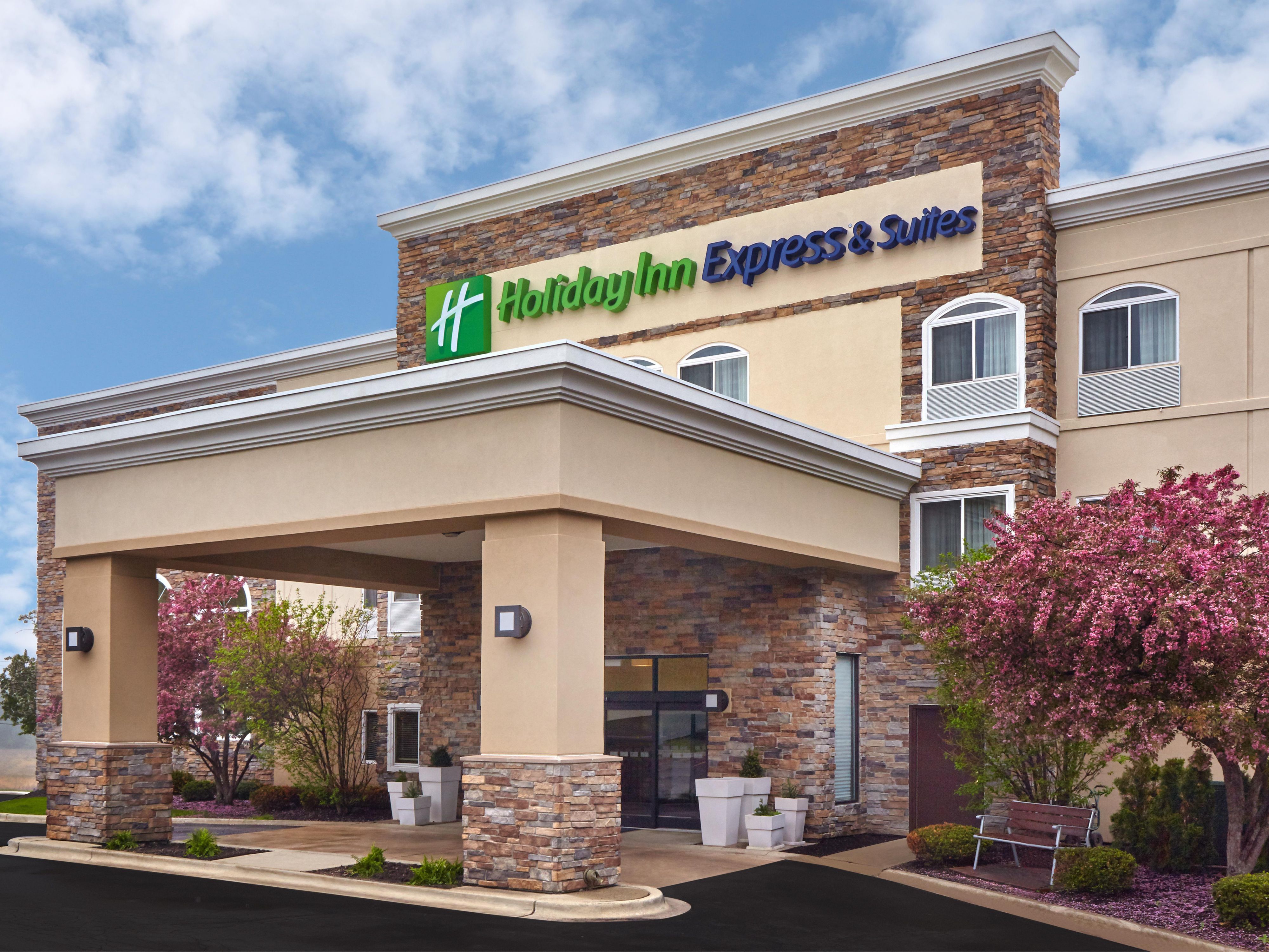 Holiday Inn Express Suites Chicago Libertyville Hotel By Ihg