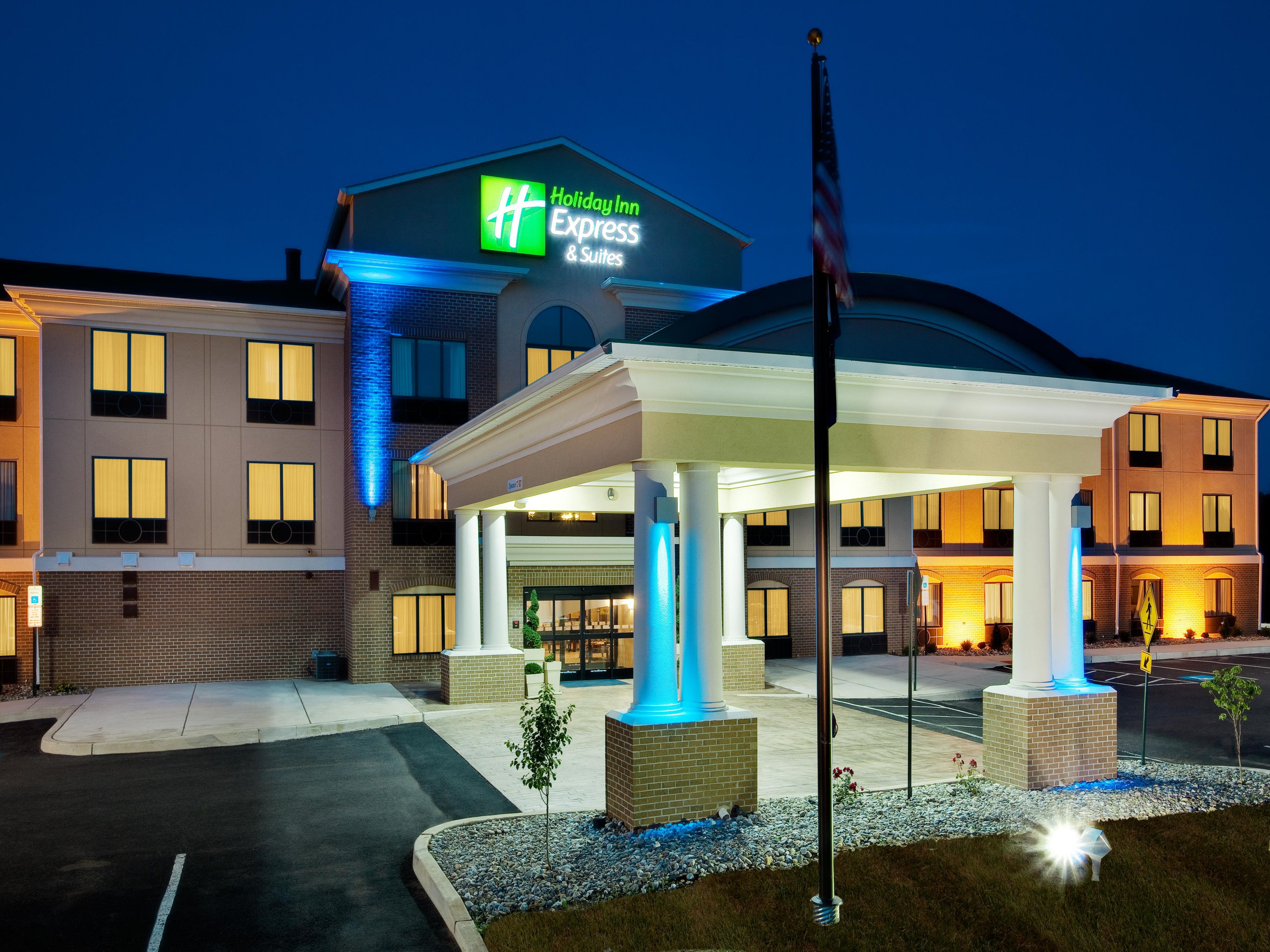 Hotels In Pottstown, PA With Pools | Holiday Inn Express & Suites