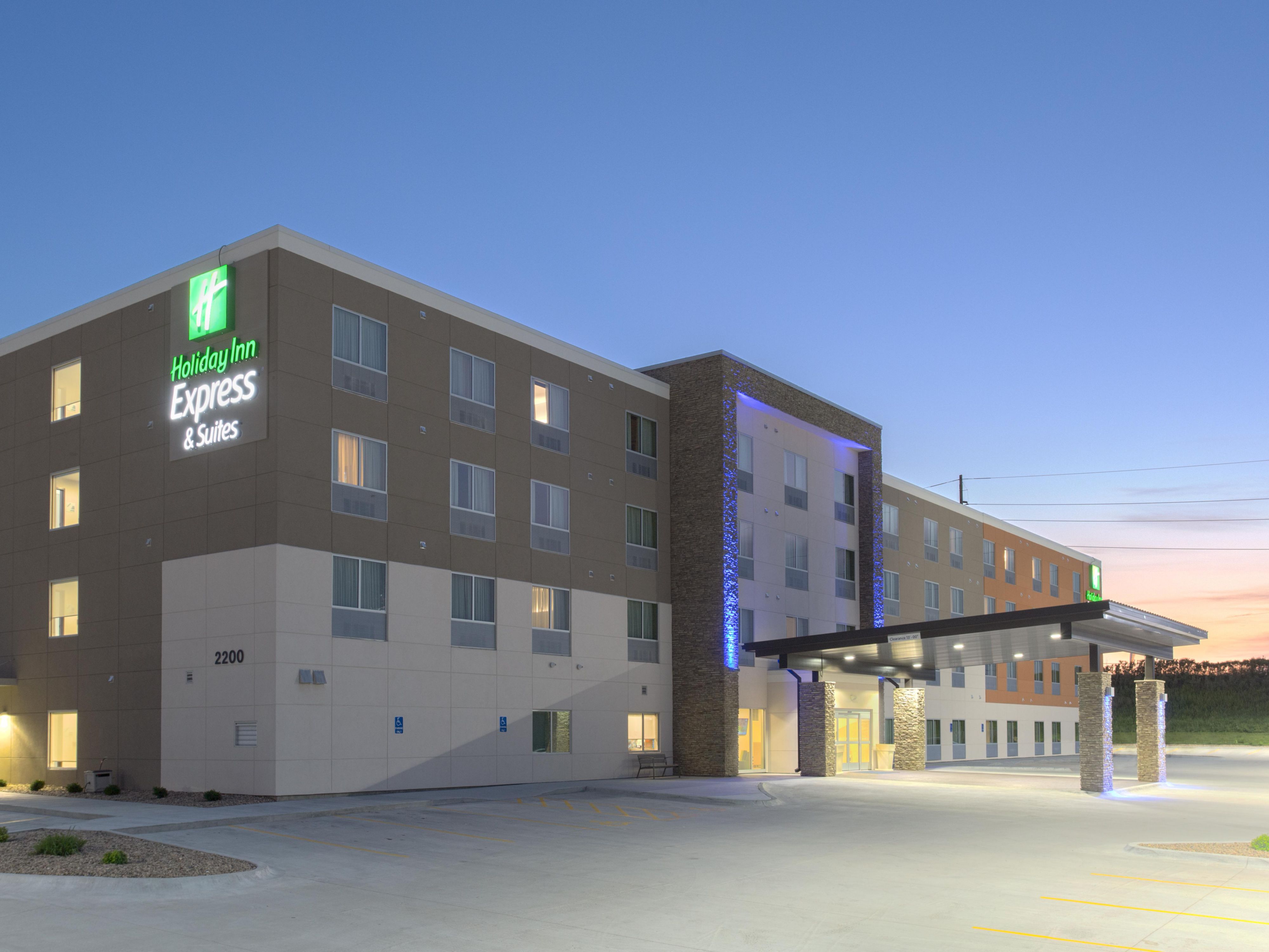 Hotel In Lincoln Near Pinnacle Bank Arena Holiday Inn Express