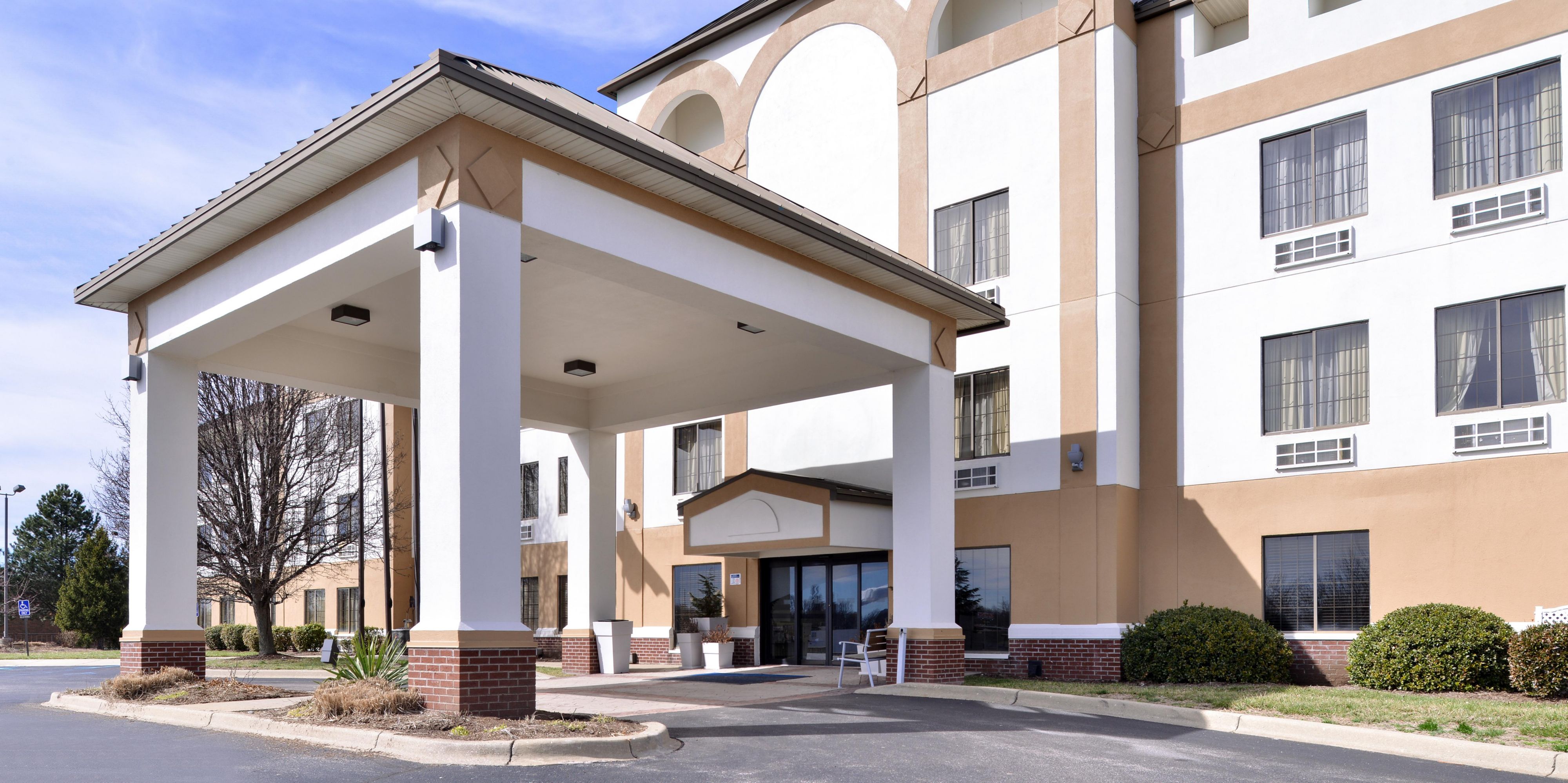 Holiday Inn Express & Suites Madison