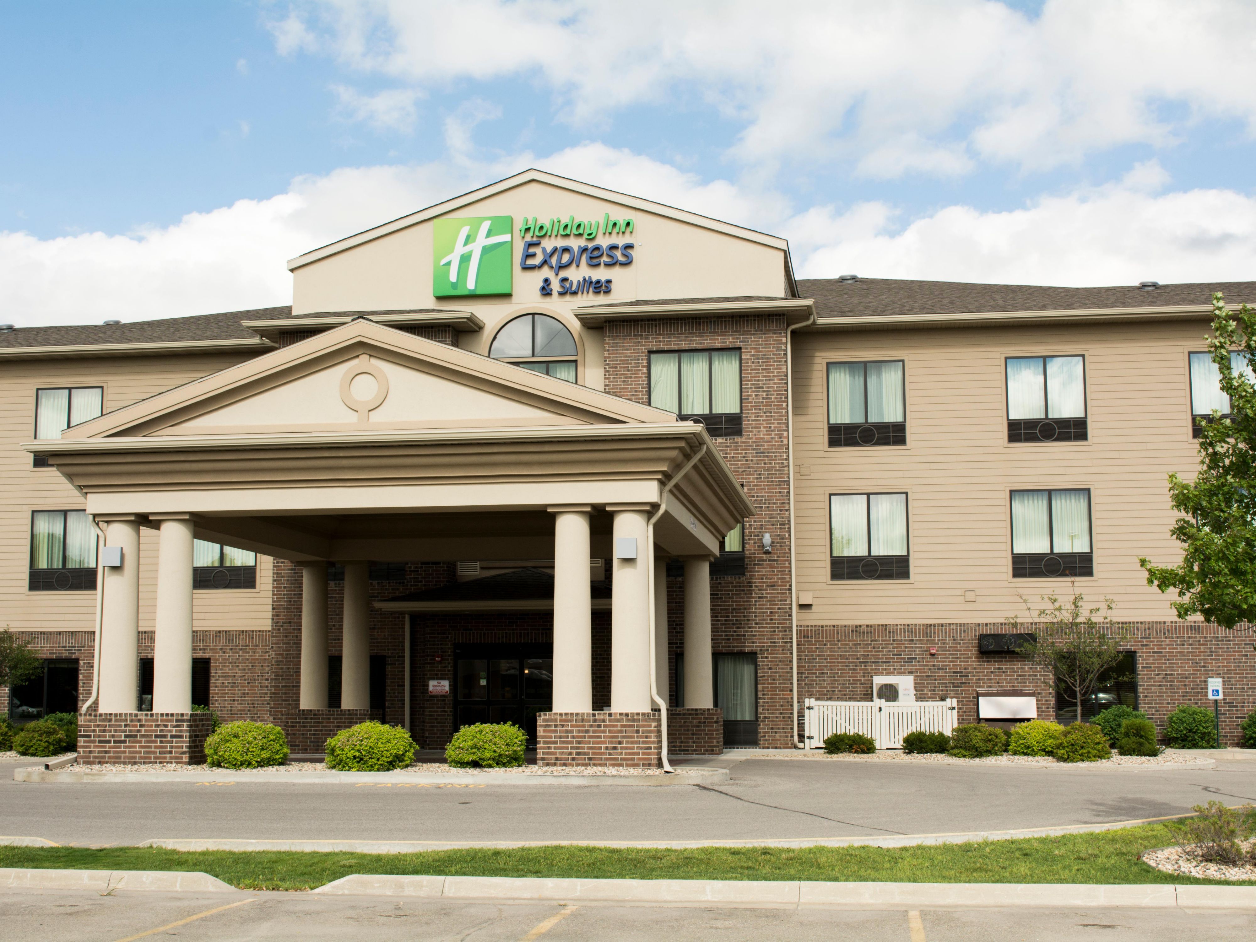Holiday Inn Express Suites Mason City Hotel By Ihg