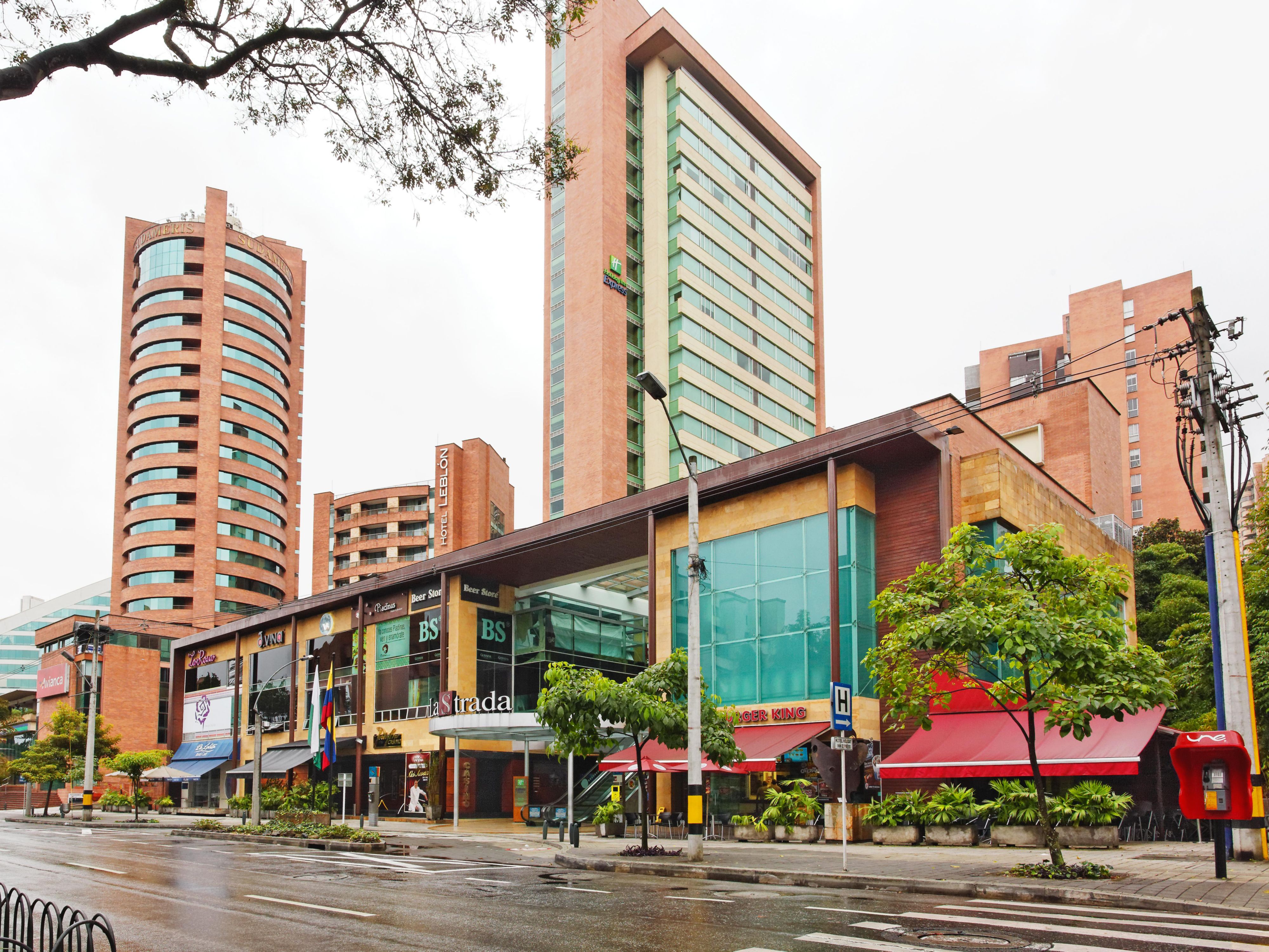 Holiday Inn Express And Suites Medellin Hotel By Ihg 8280