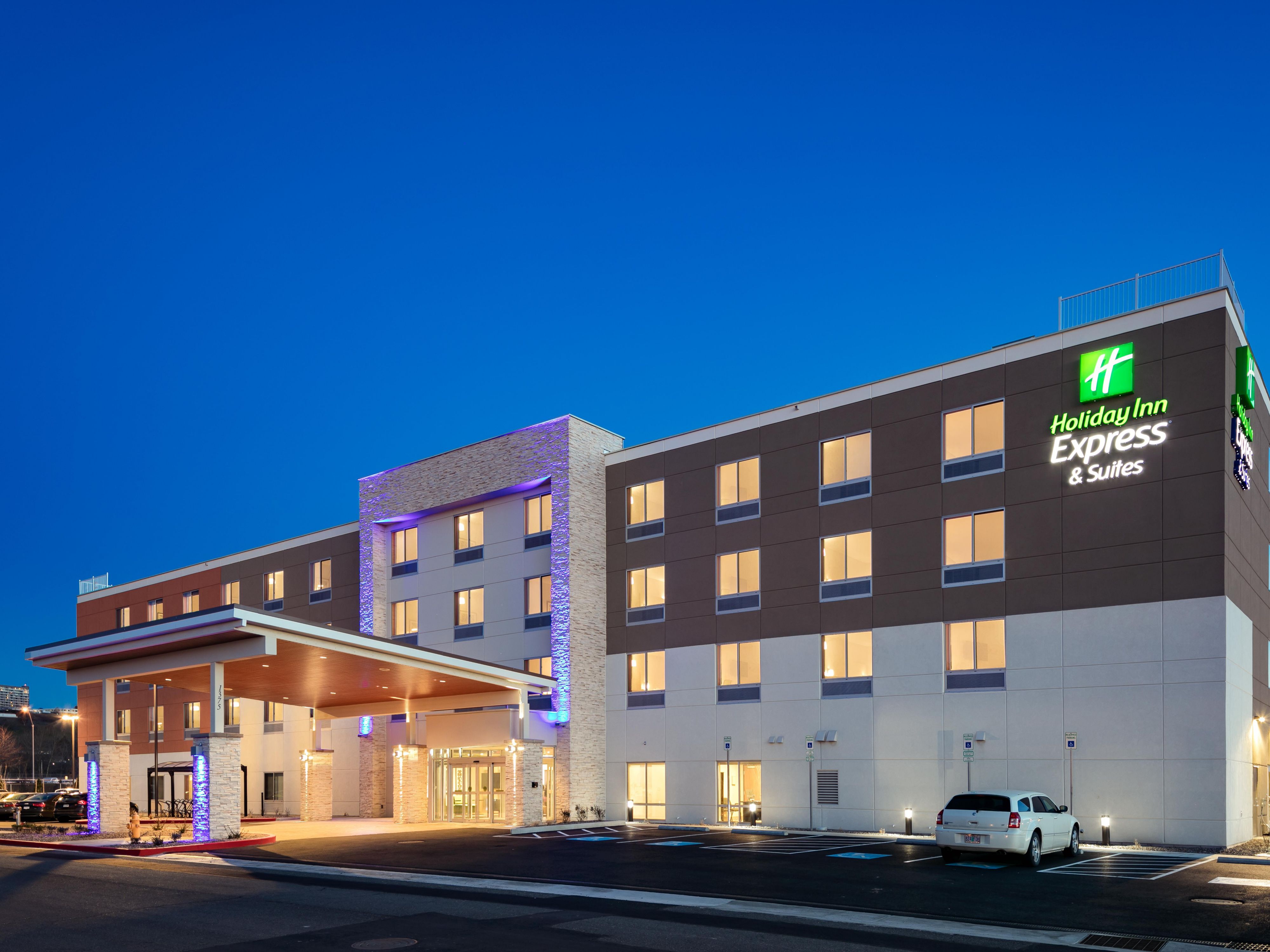 Holiday Inn Express Suites Medford Hotel In Medford By Ihg