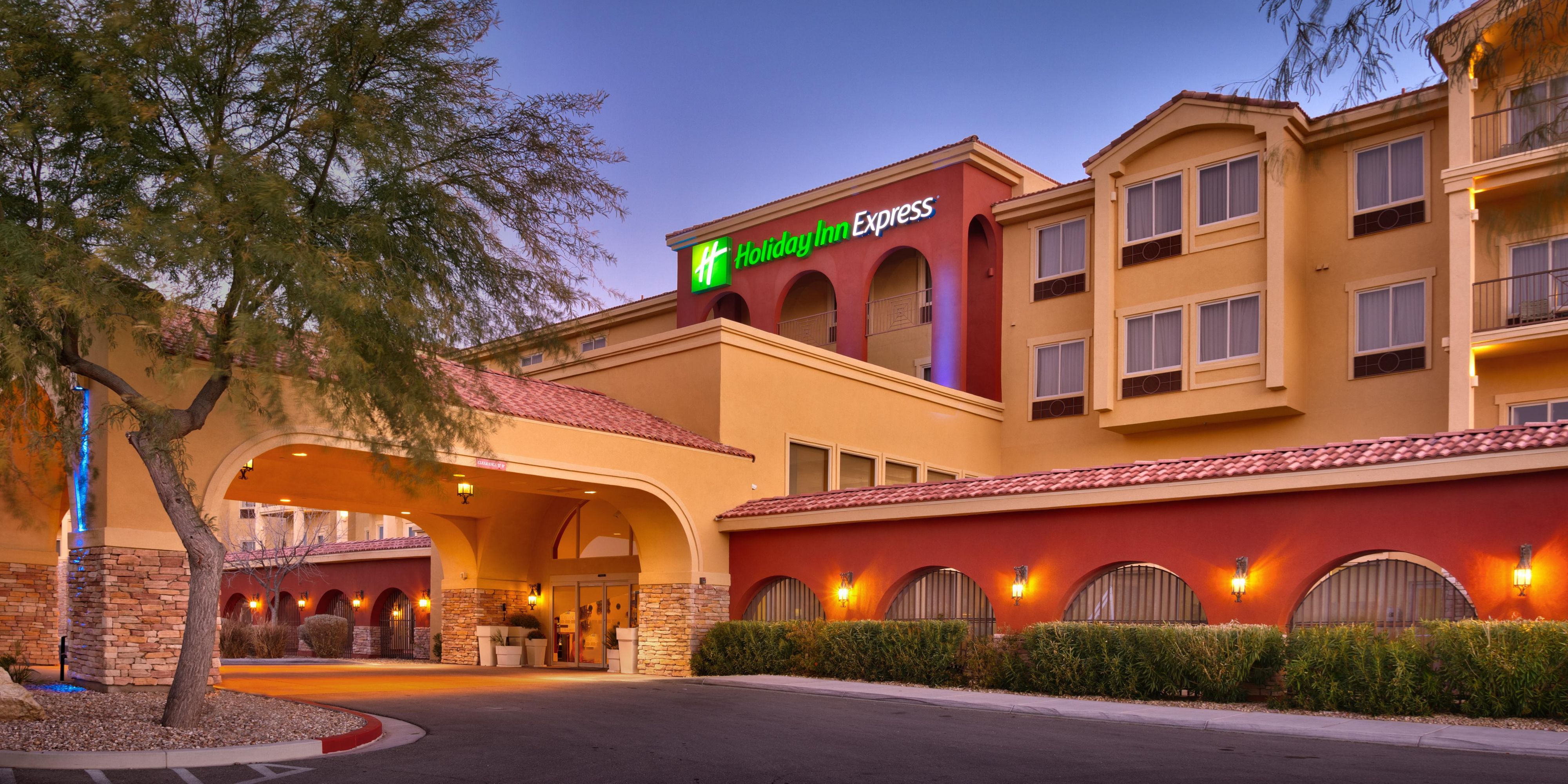 Holiday Inn Express & Suites Mesquite