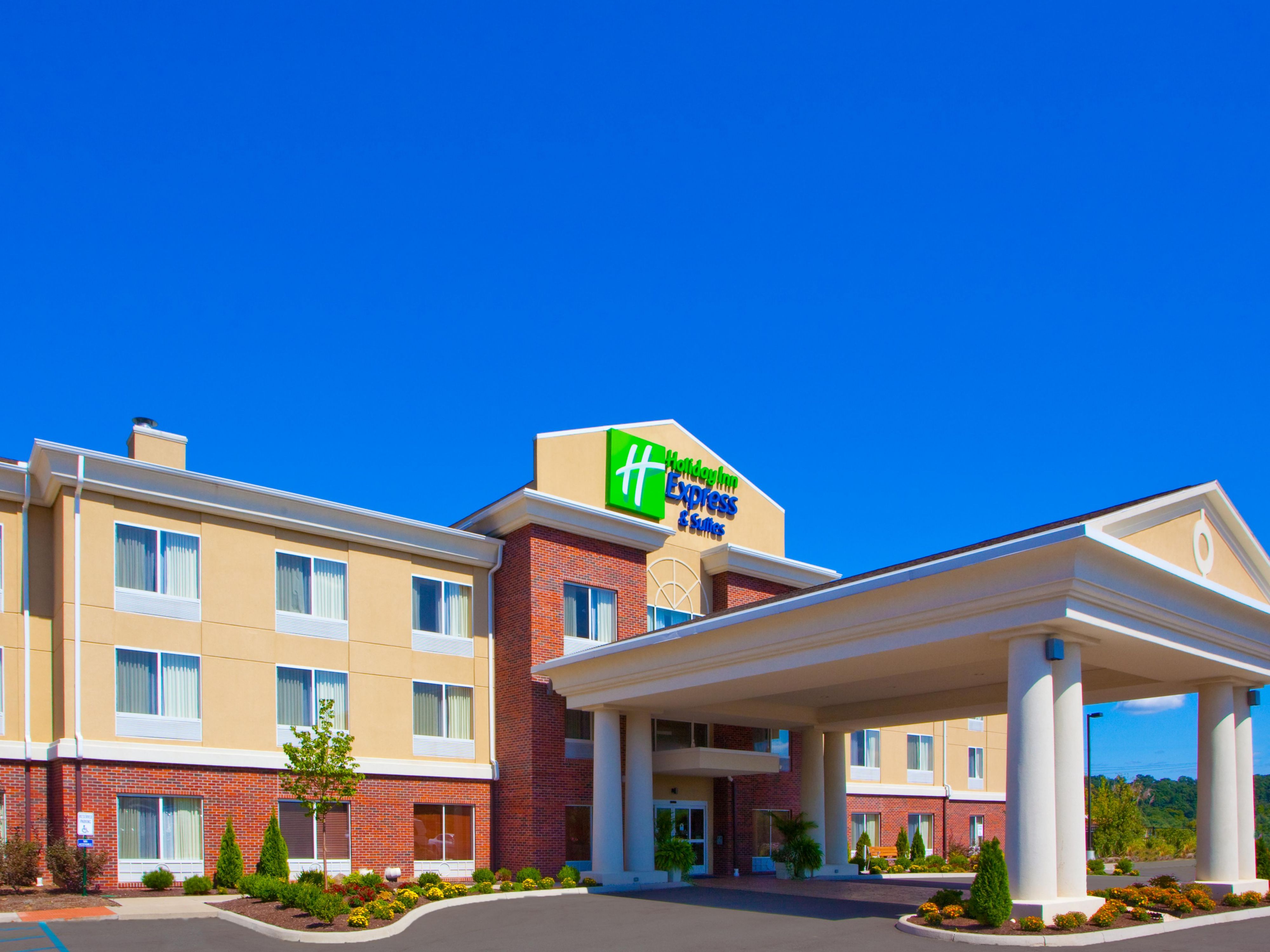 Holiday Inn Express & Suites Parkersburg Mineral Wells Hotel by IHG