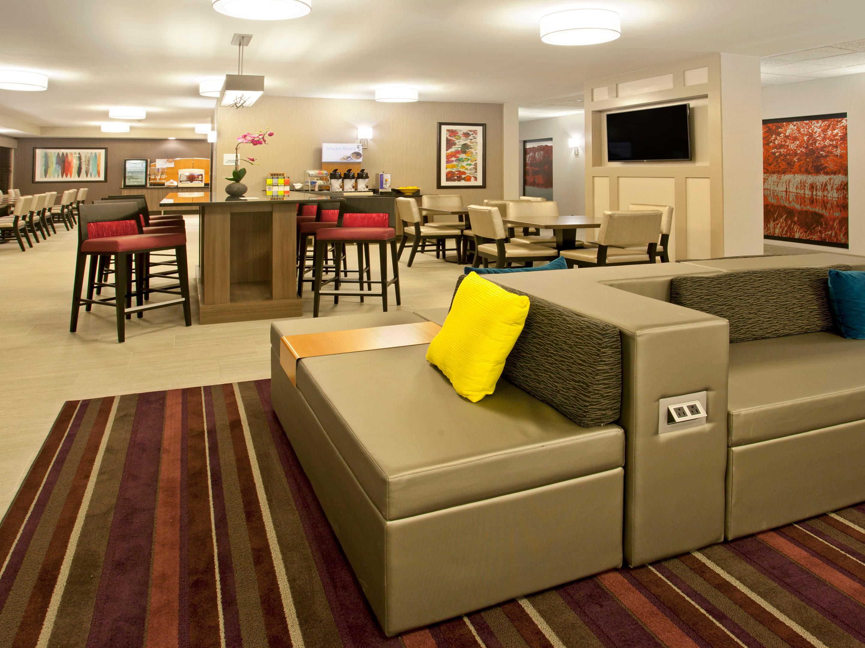 Holiday Inn Express & Suites Minneapolis-Minnetonka