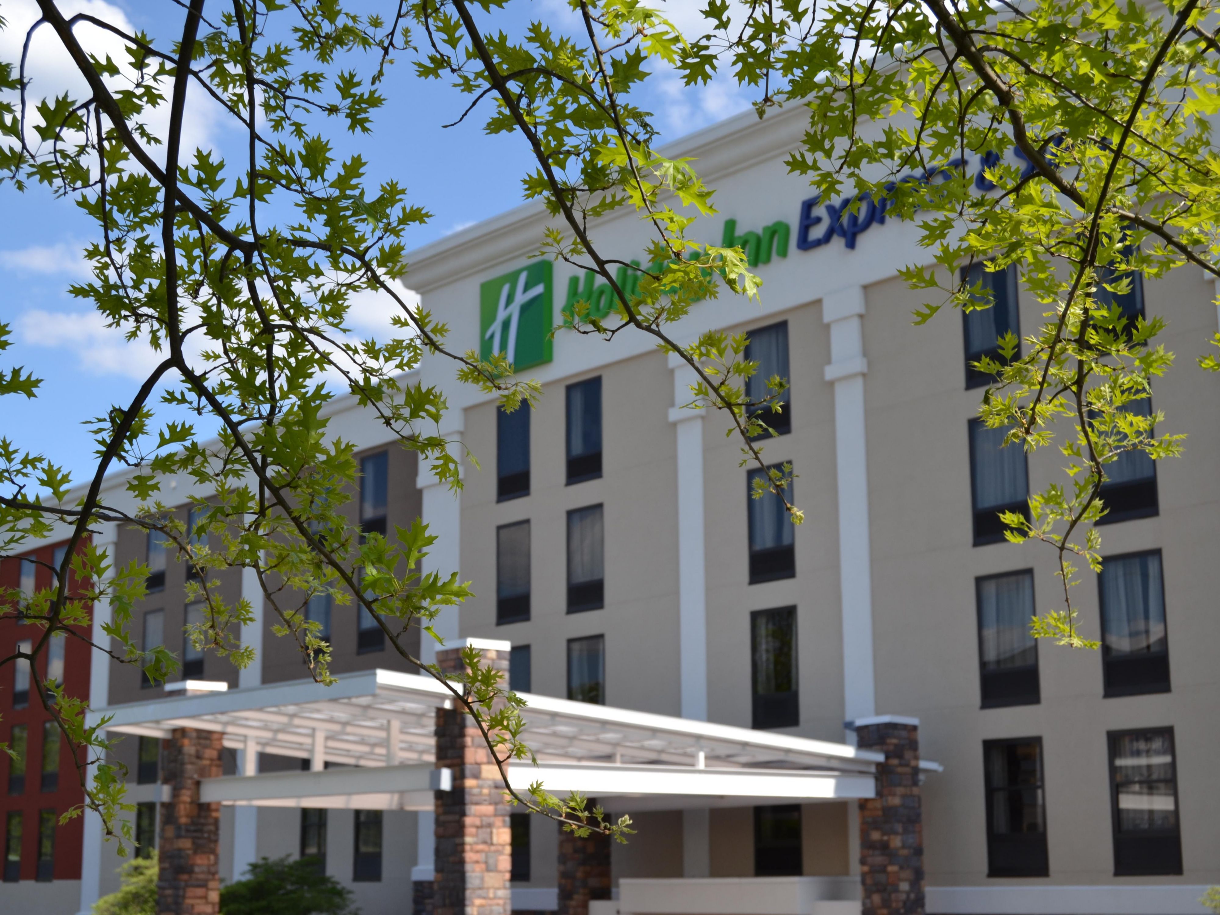 Holiday Inn Express Suites Nashville Southeast Antioch Hotel