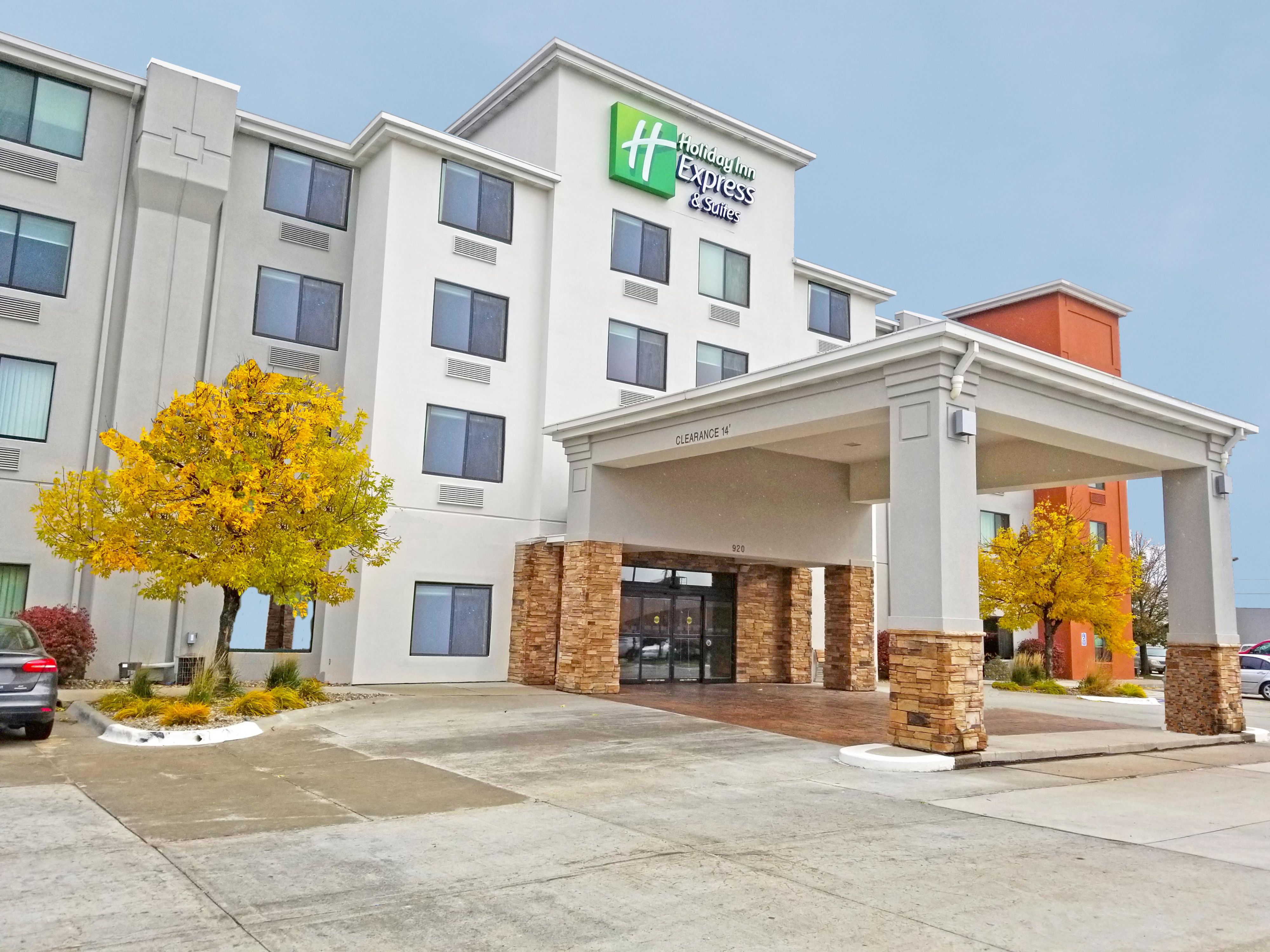 Holiday Inn Express & Suites Norfolk Hotel by IHG