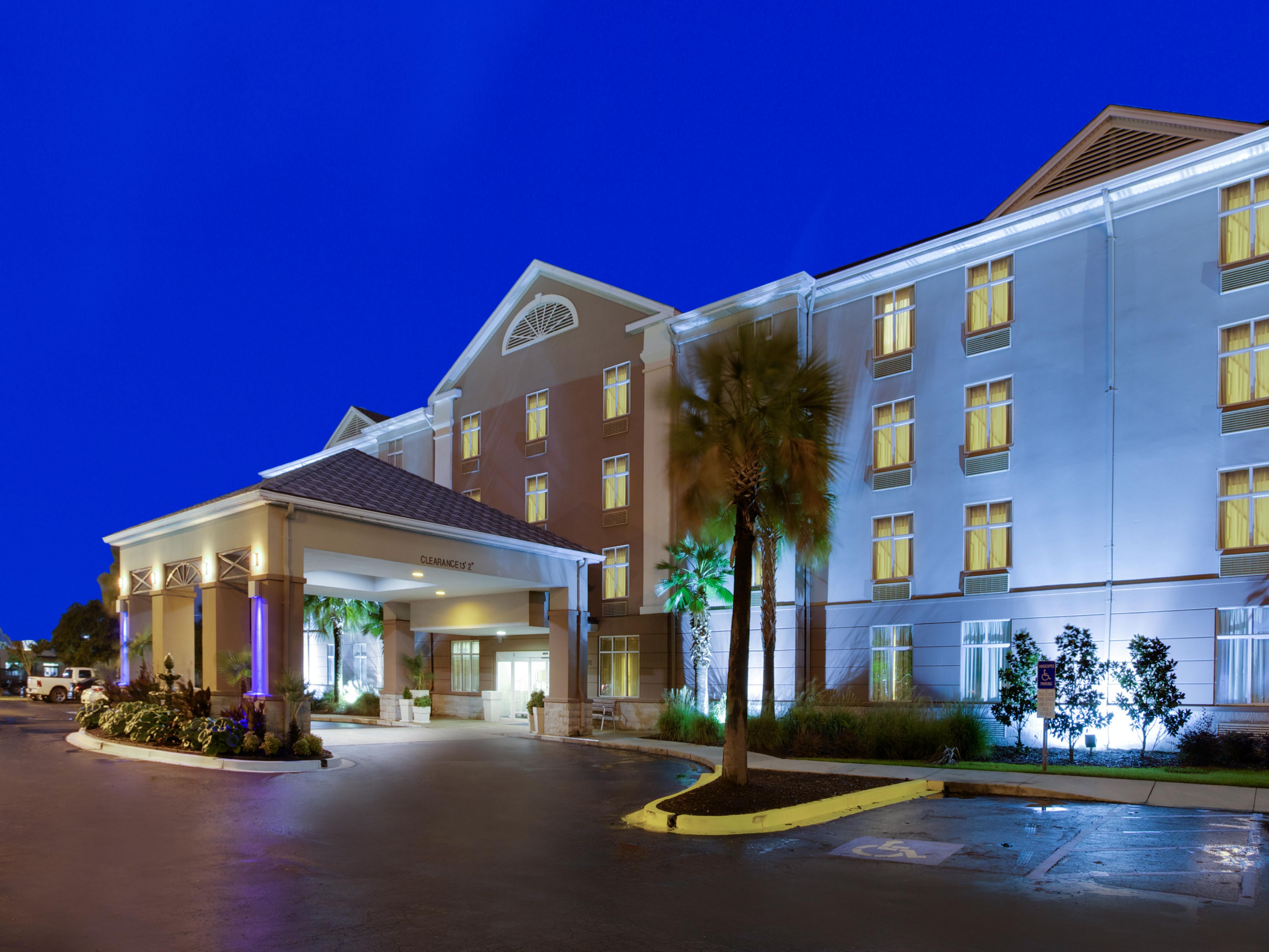 North Charleston Hotels Holiday Inn Express Suites Charleston