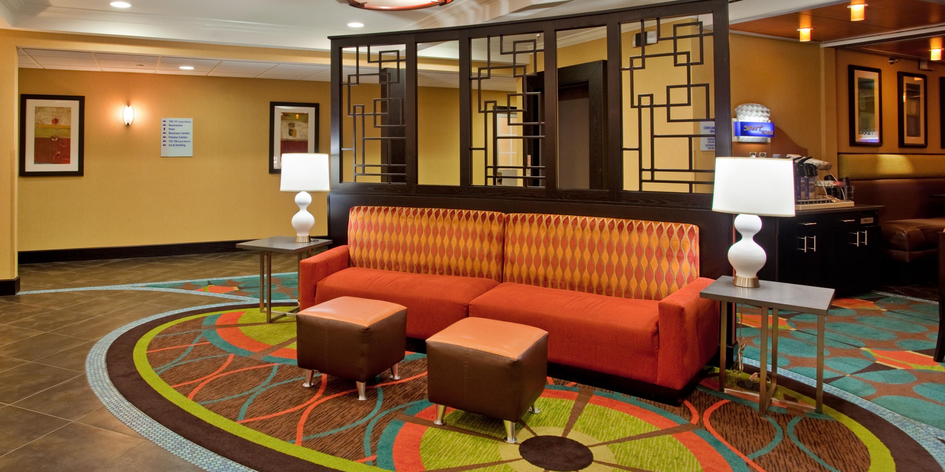 Holiday Inn Express & Suites North Kansas City