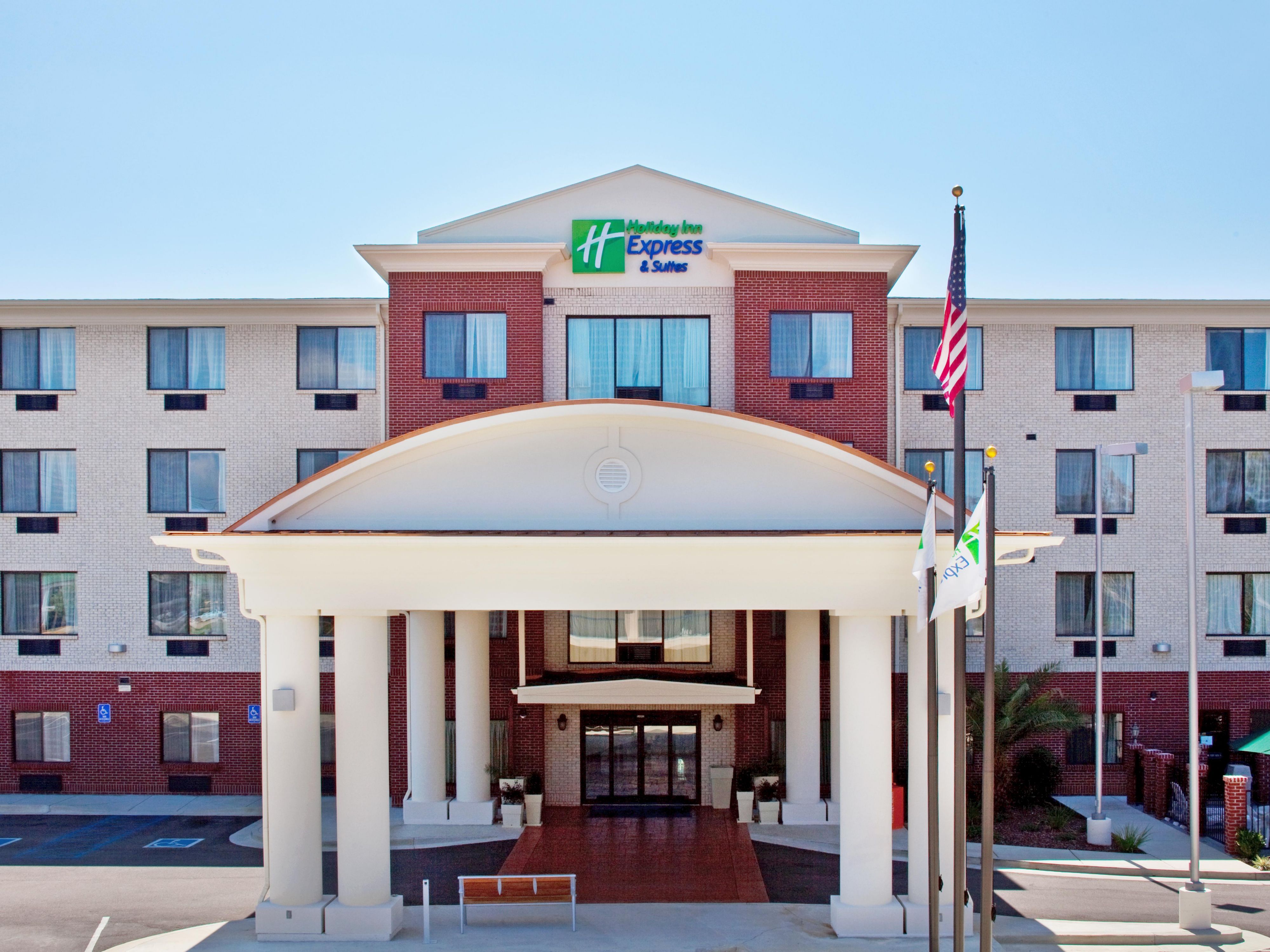 Holiday Inn Express Suites Biloxi Ocean Springs Hotel In Ocean