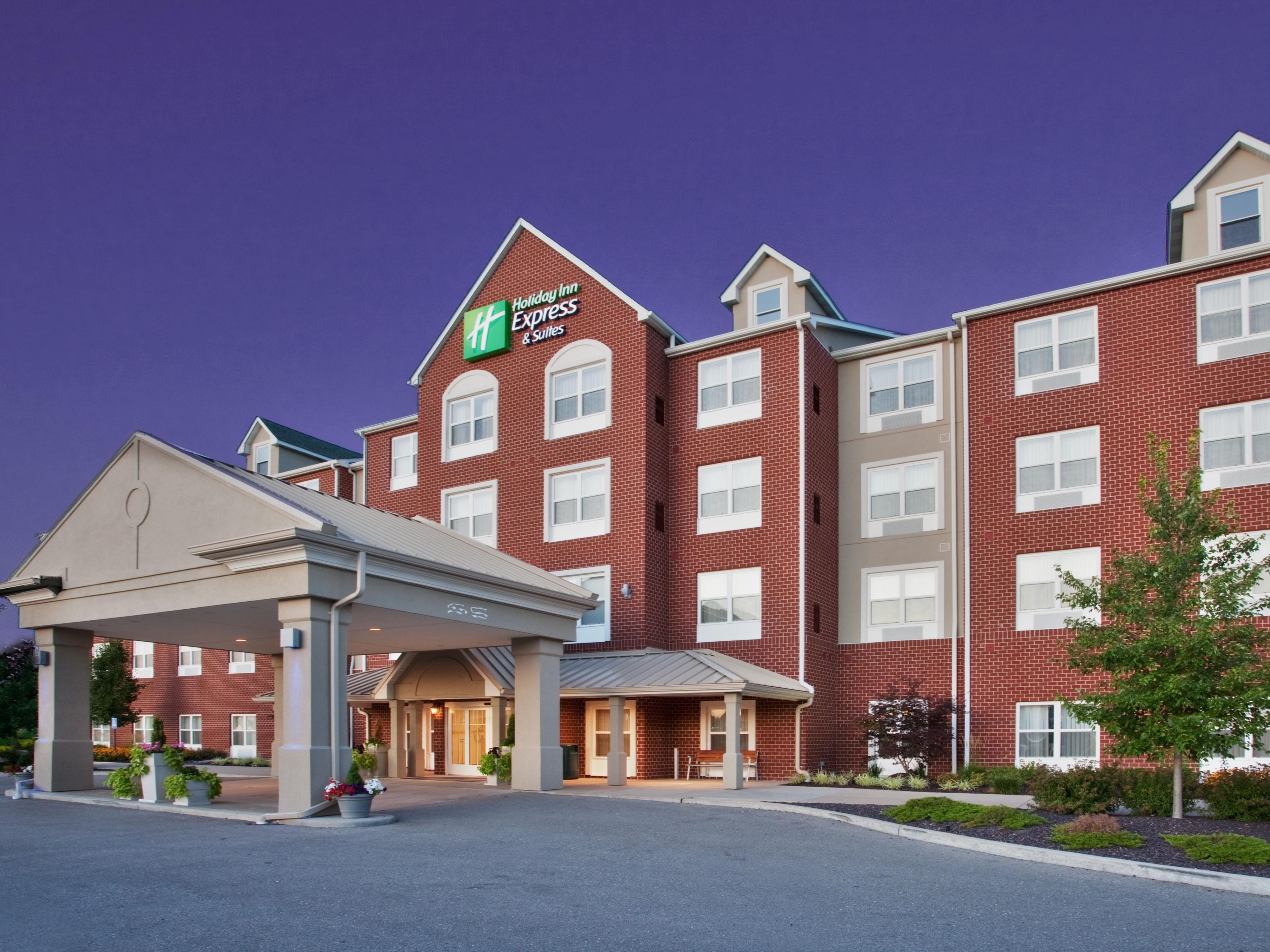 Holiday Inn Express & Suites St. Louis West-O&#39;Fallon Hotel by IHG