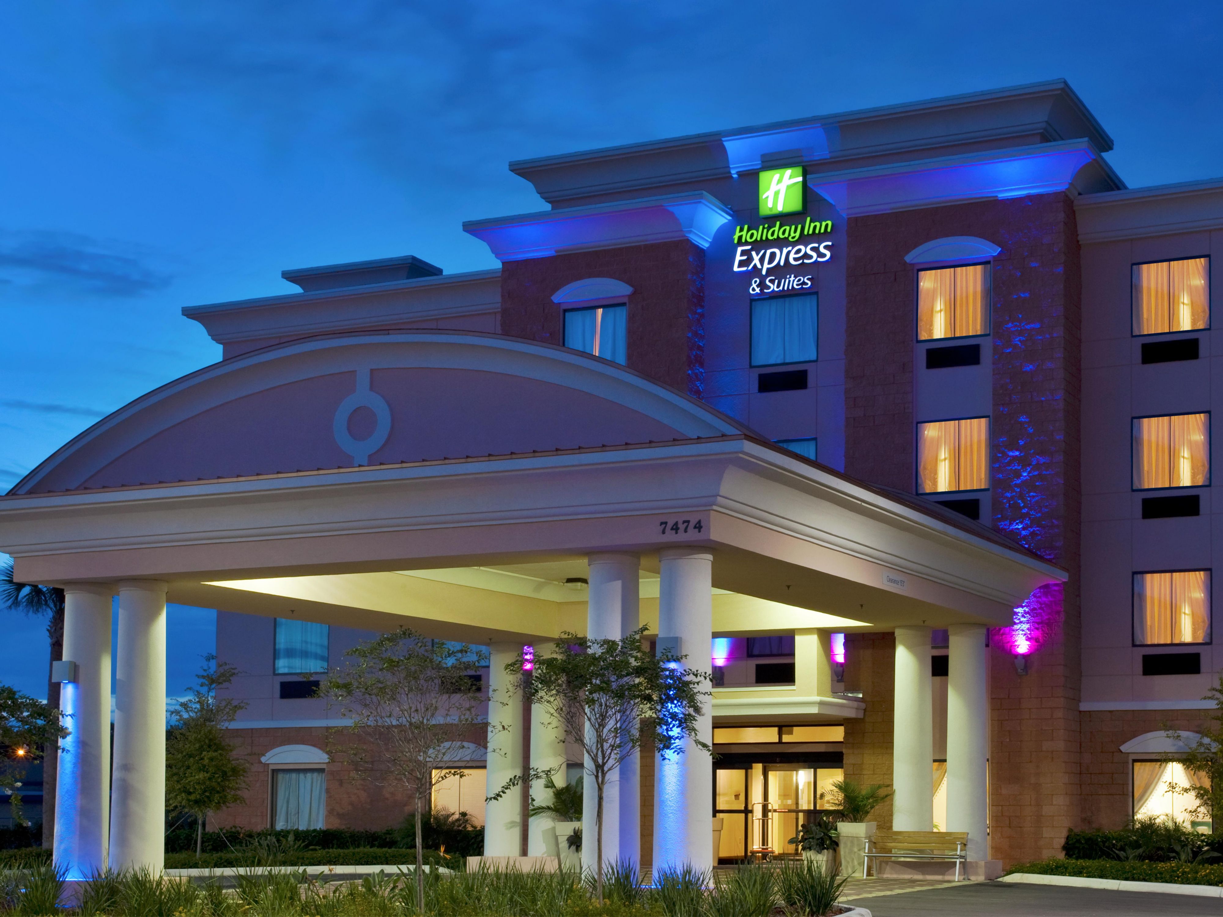 Affordable Hotels Near Downtown Orlando Holiday Inn Express