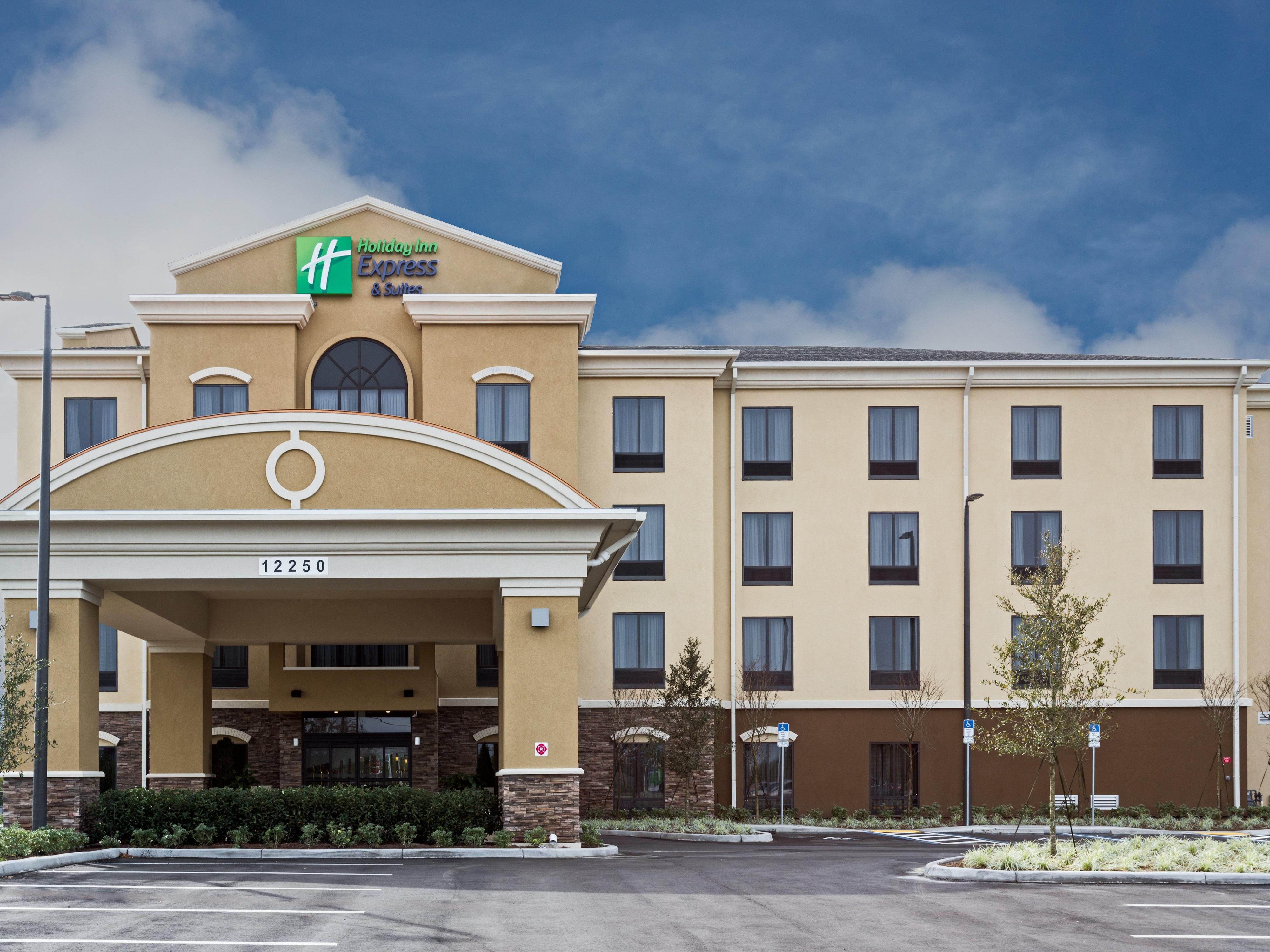 Ucf Hotels Close To Orlando Airport Holiday Inn Express Suites